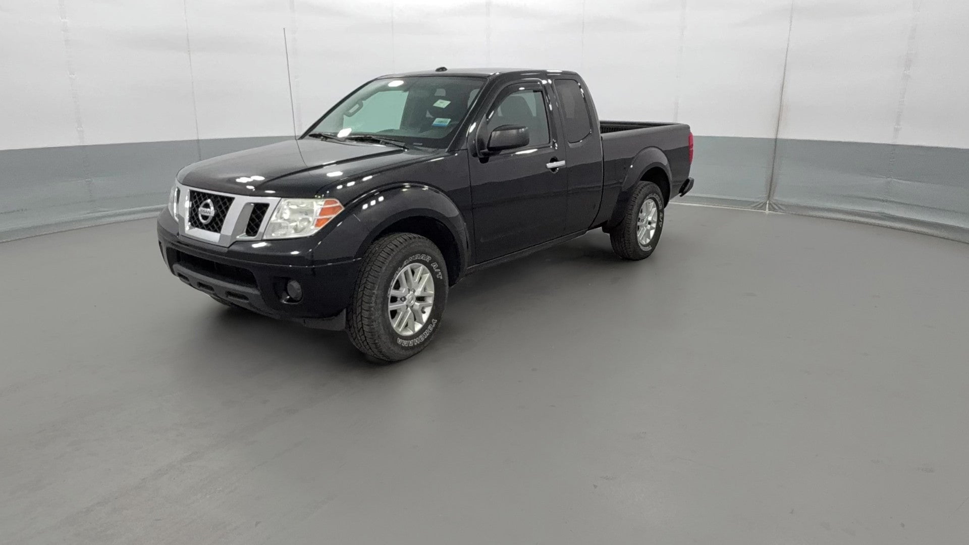 2015 Nissan Frontier King Cab vehicle photo
