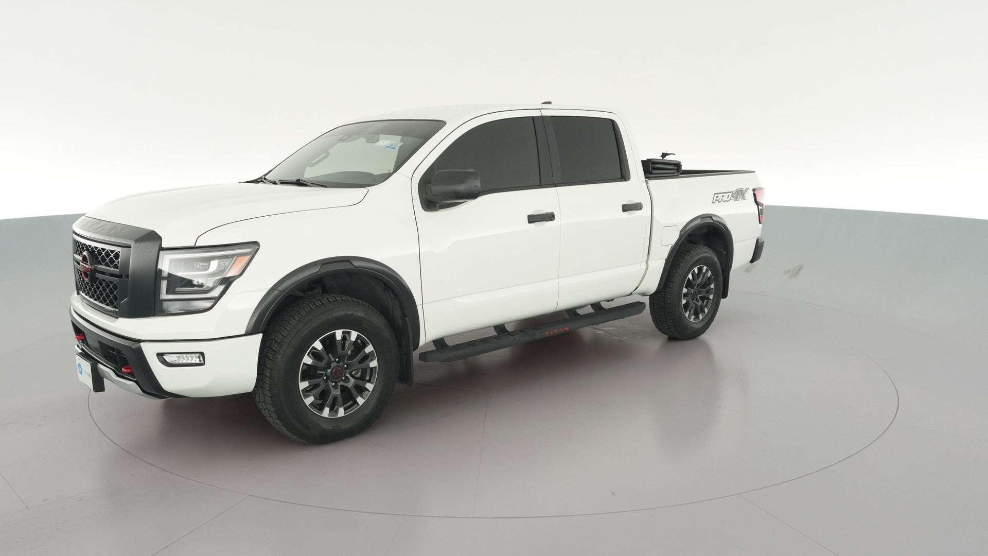 2024 Nissan Titan Crew Cab vehicle photo