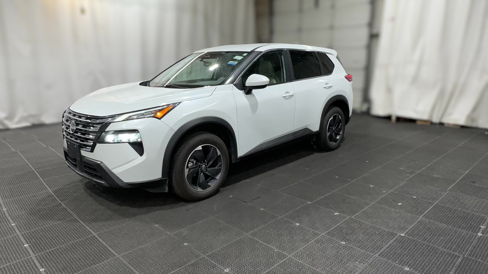 2025 Nissan Rogue vehicle photo
