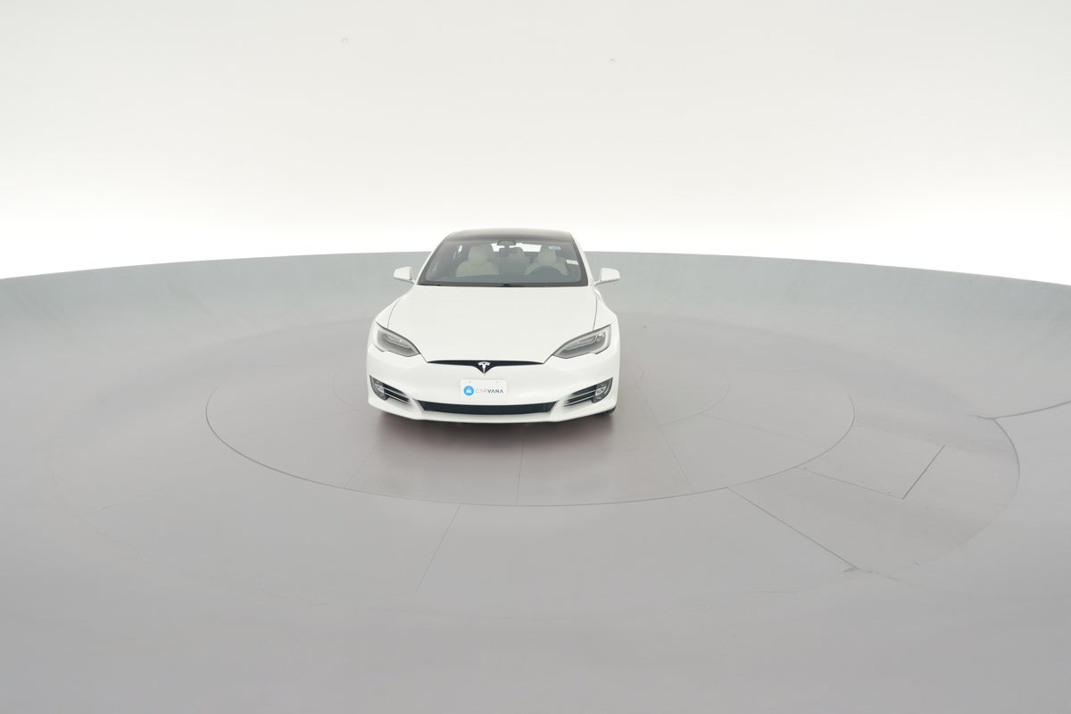 2020 Tesla Model S Long Range Plus in White — 360° view 1