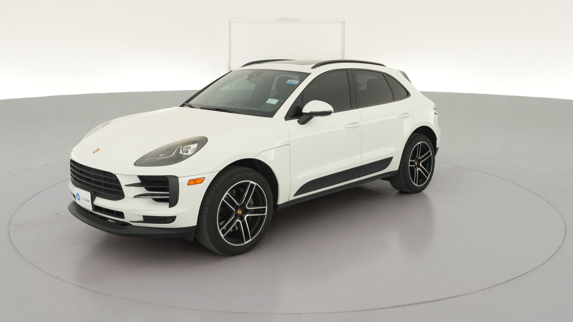 2019 Porsche Macan vehicle photo