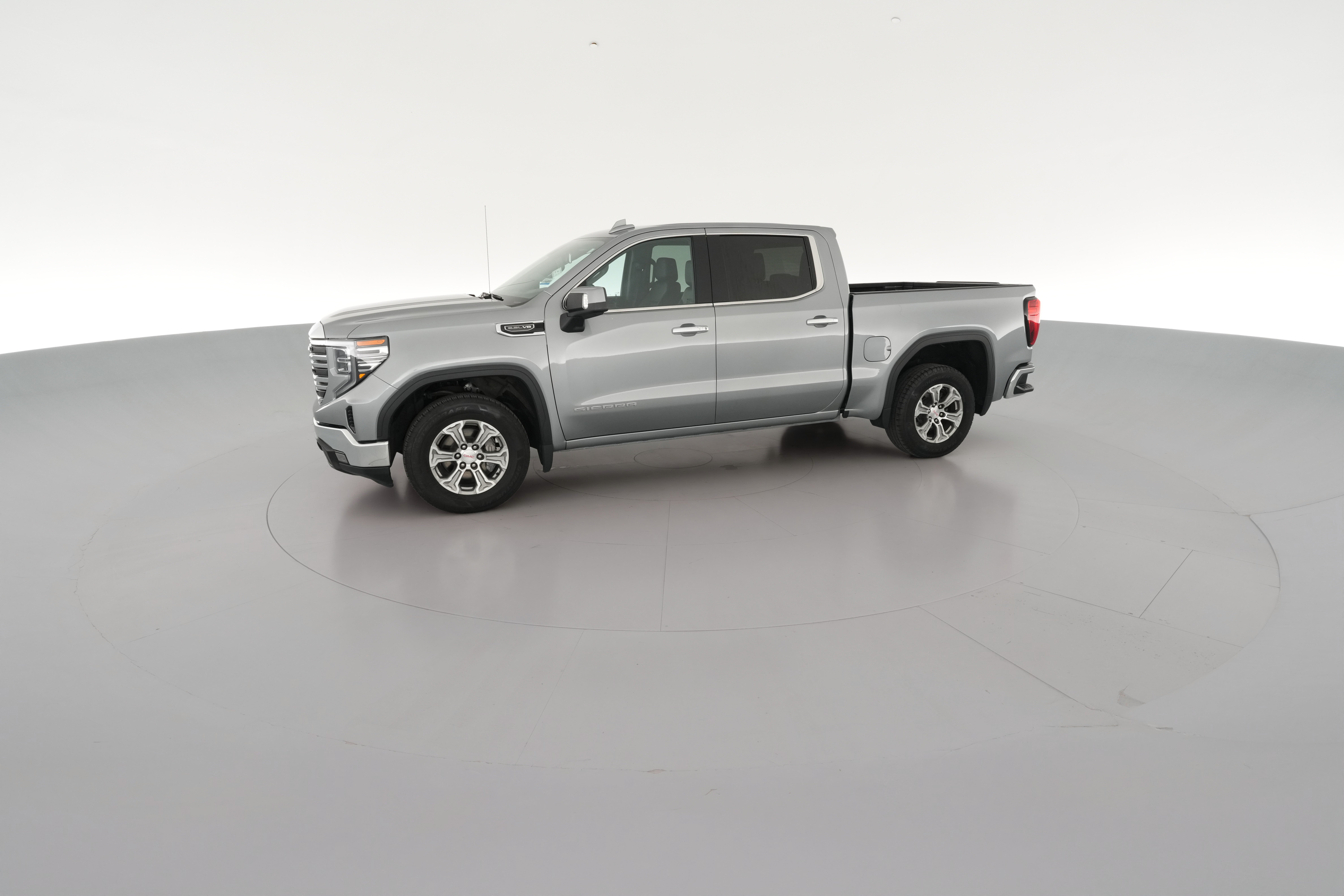 2024 GMC Sierra 1500 SLT - Photo 32