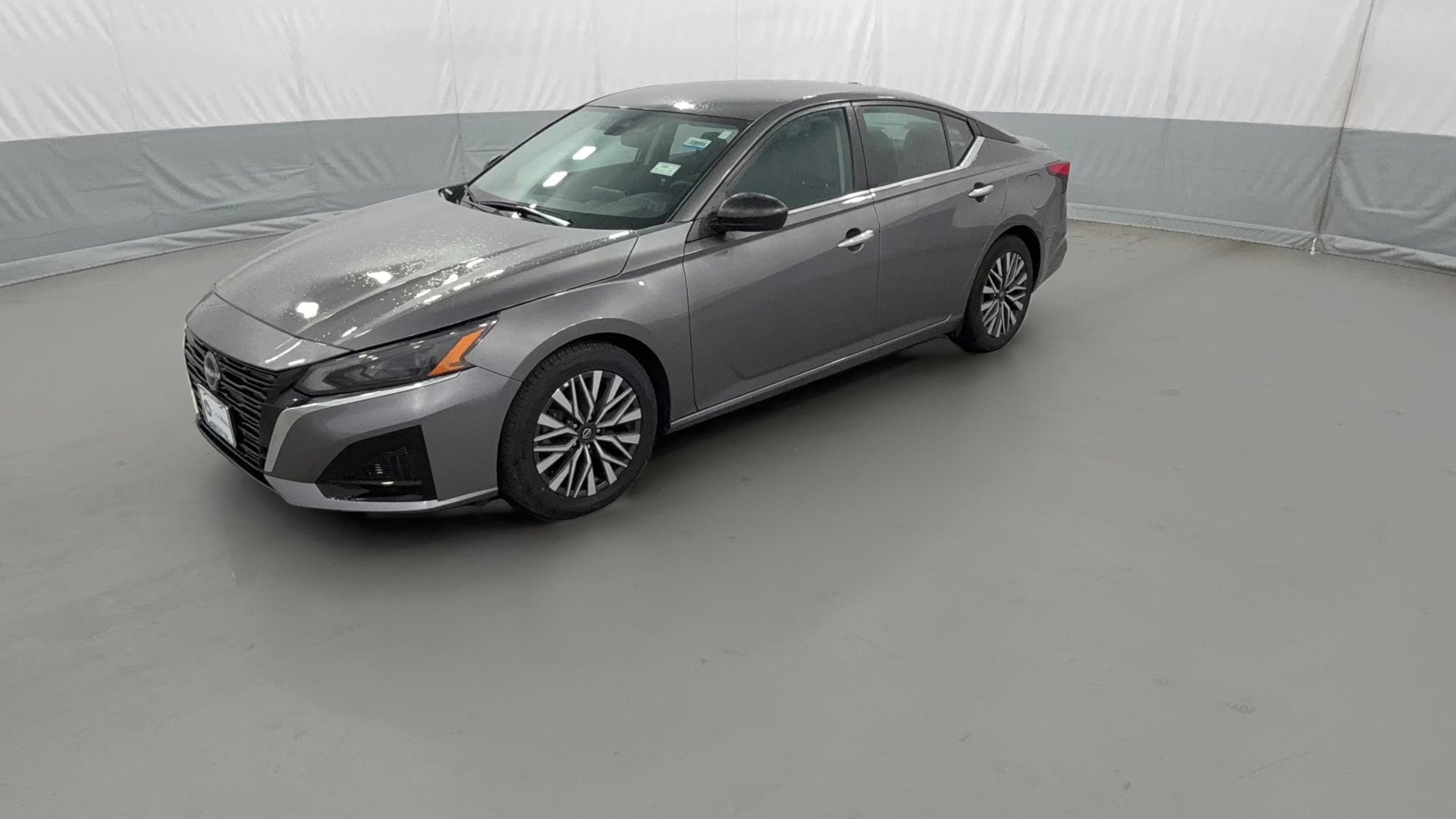 2025 Nissan Altima vehicle photo
