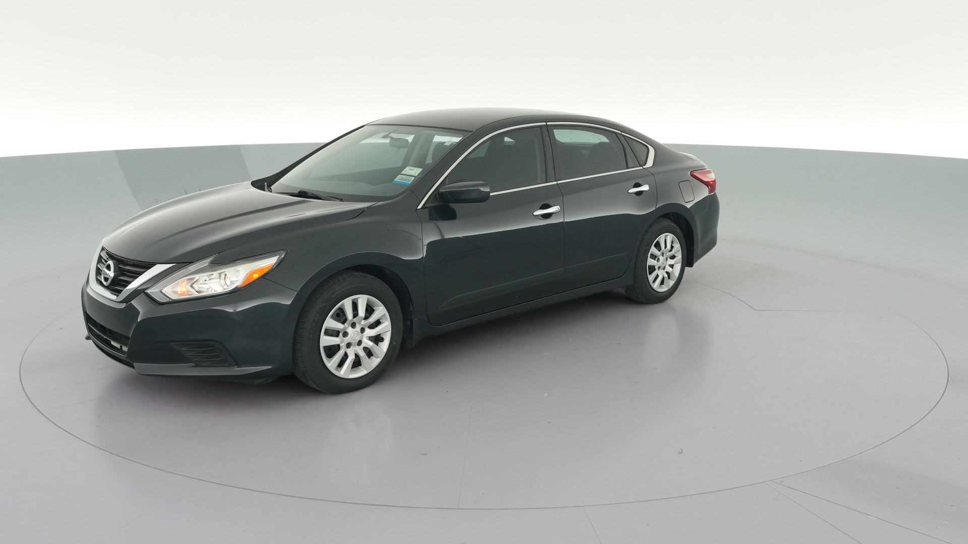 2018 Nissan Altima vehicle photo