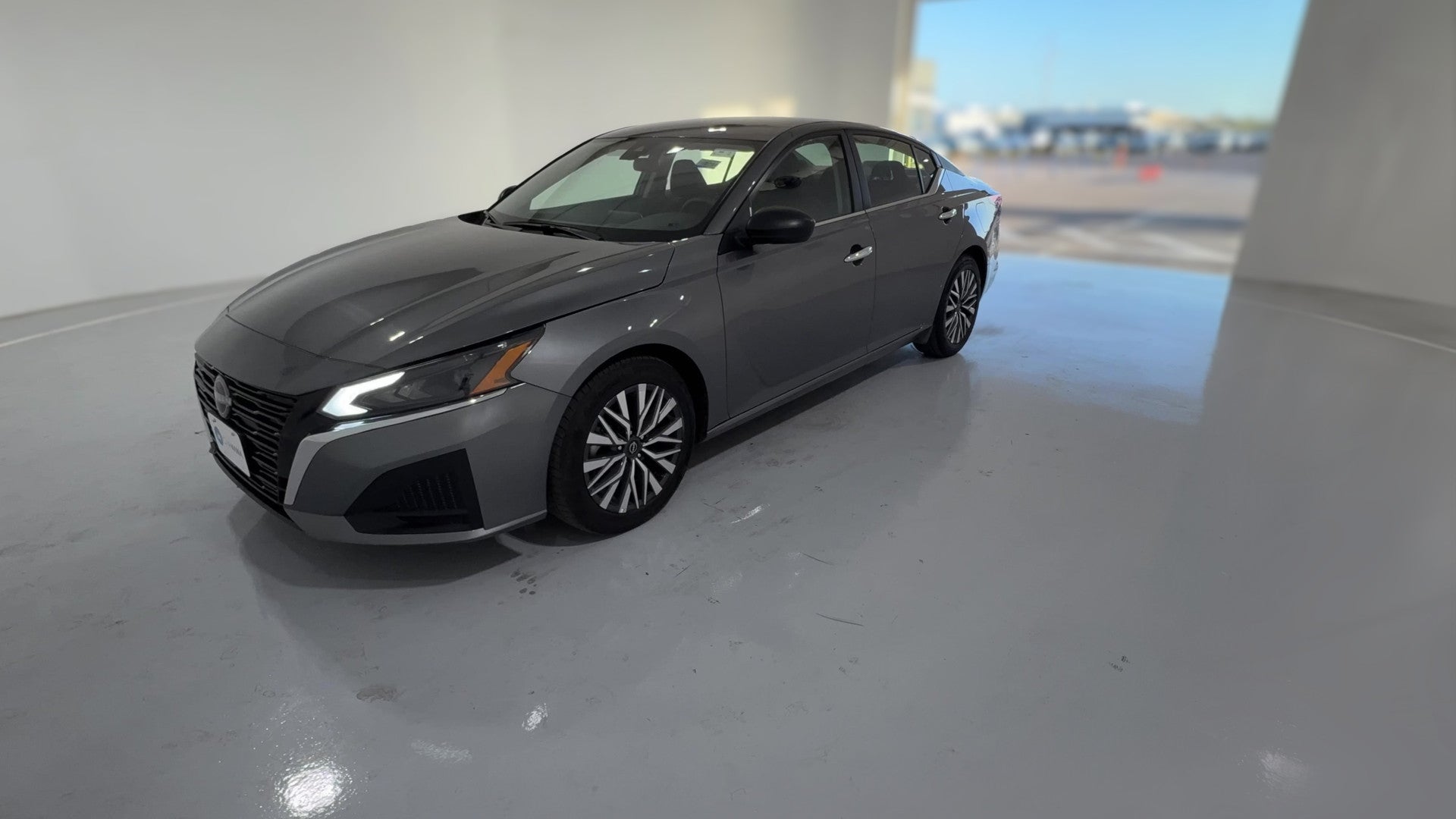 2025 Nissan Altima vehicle photo