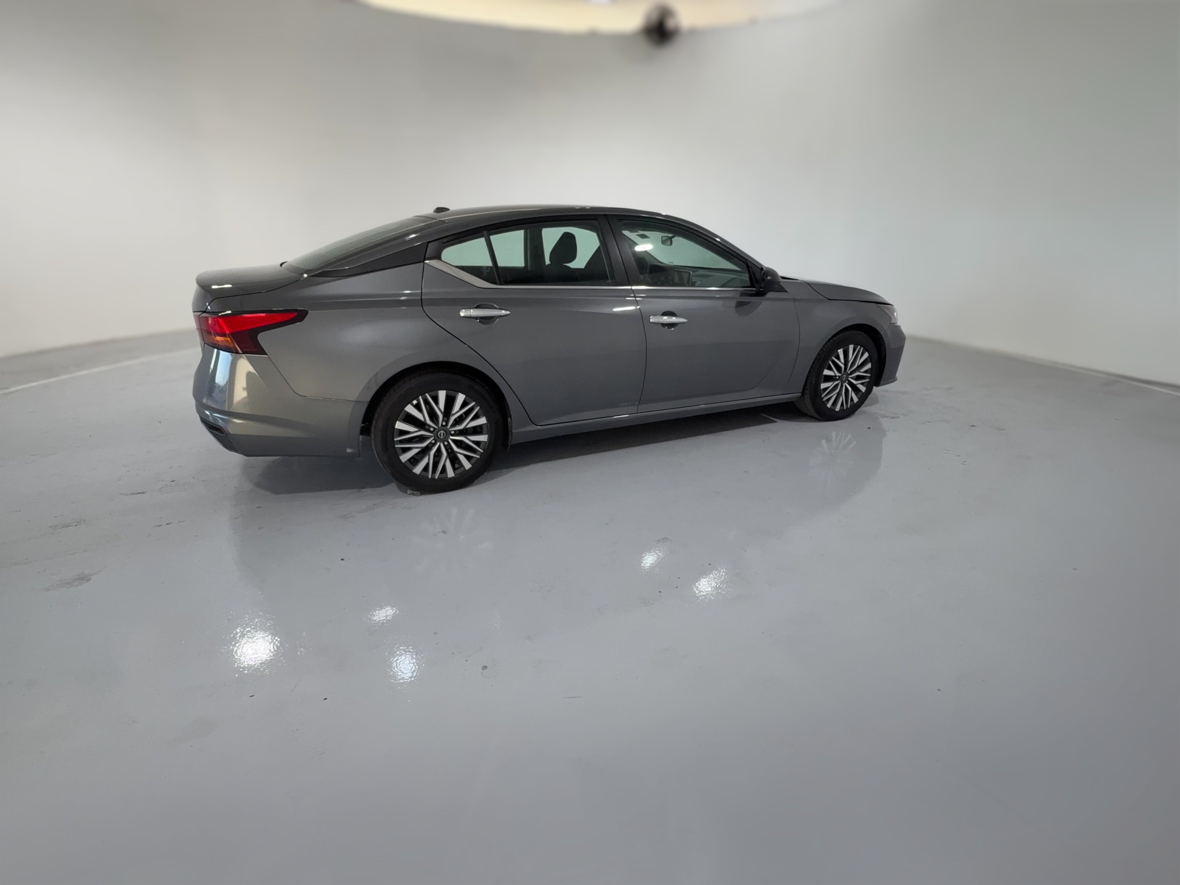 2025 Nissan Altima SV - Photo 33