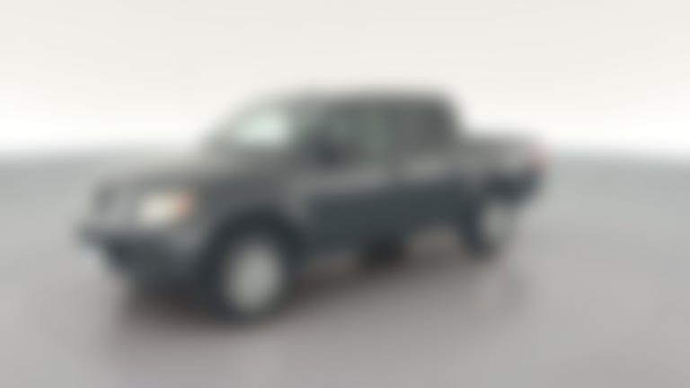 2015 Nissan Frontier Crew Cab vehicle photo