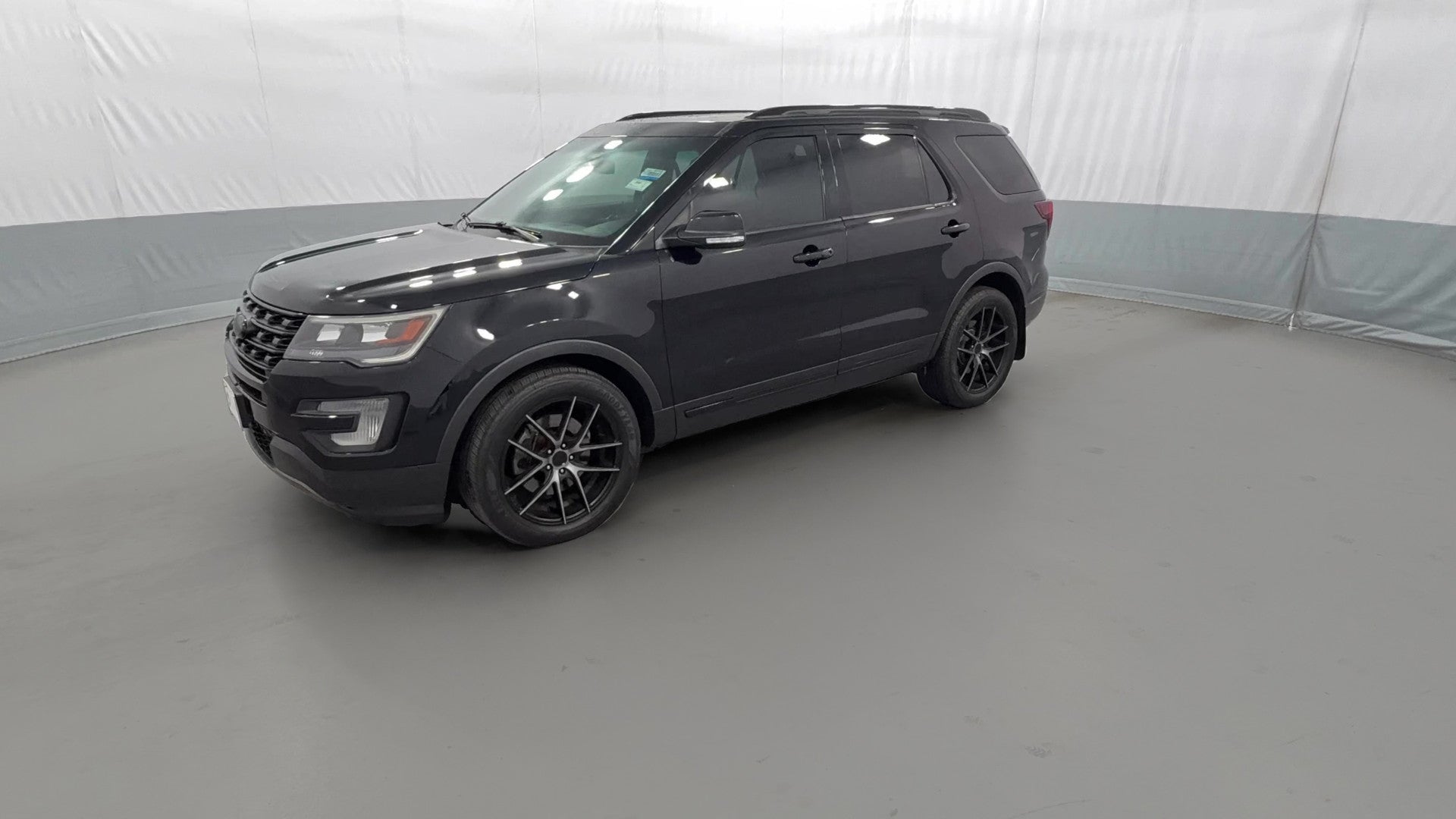 2017 Ford Explorer vehicle photo
