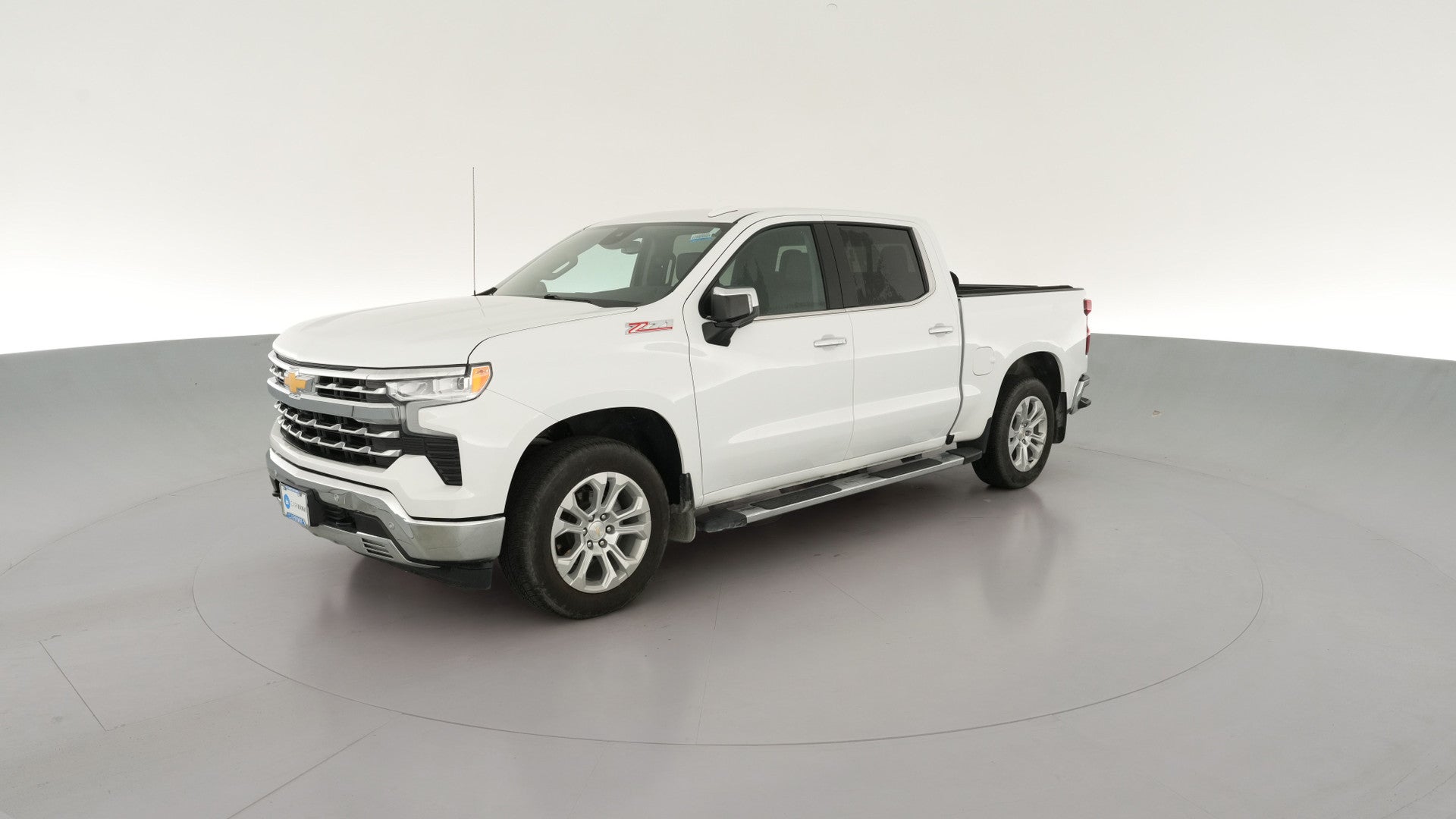 2024 Chevrolet Silverado 1500 Crew Cab vehicle photo
