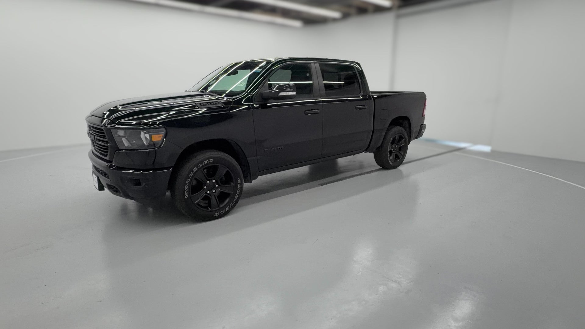 2021 Ram 1500 Crew Cab vehicle photo