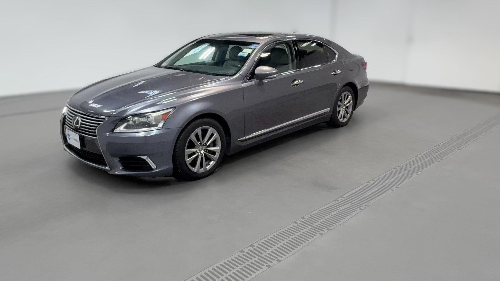 2014 Lexus LS vehicle photo