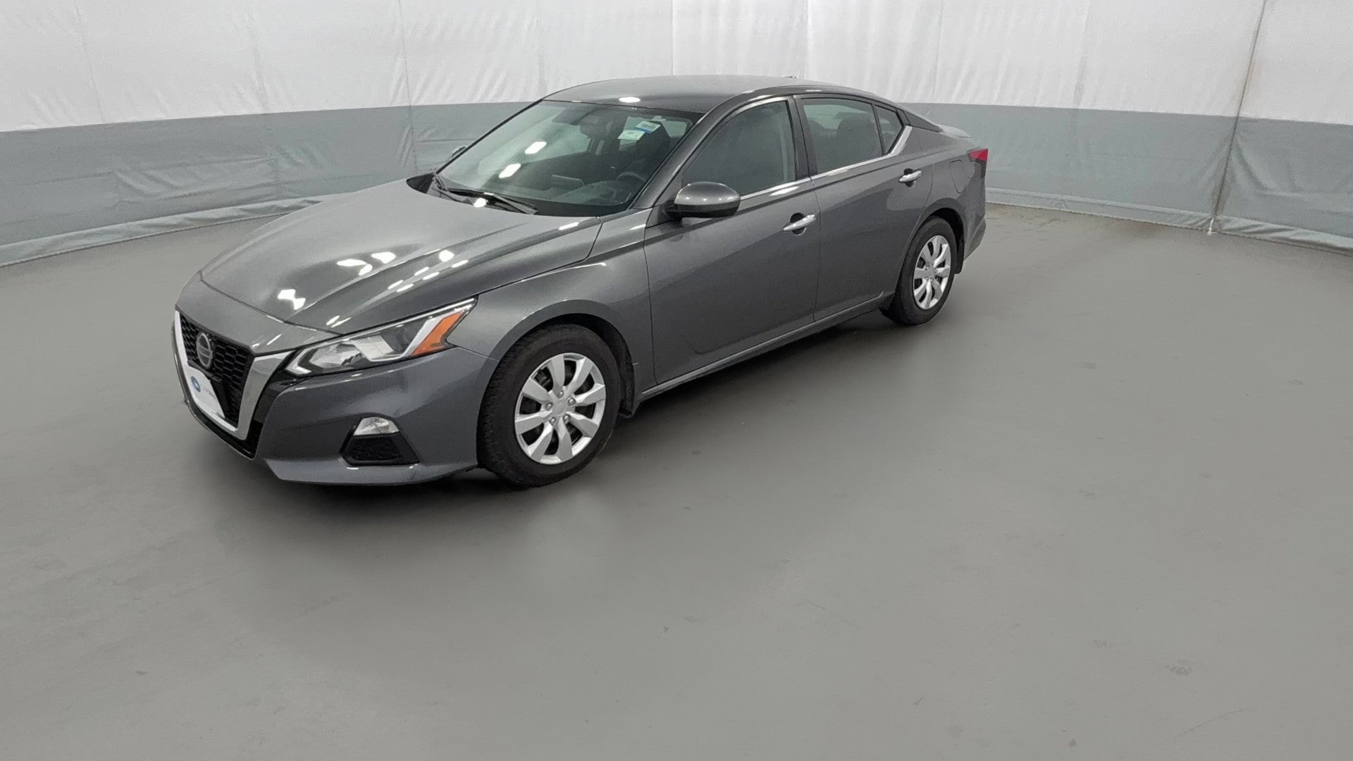 2019 Nissan Altima vehicle photo