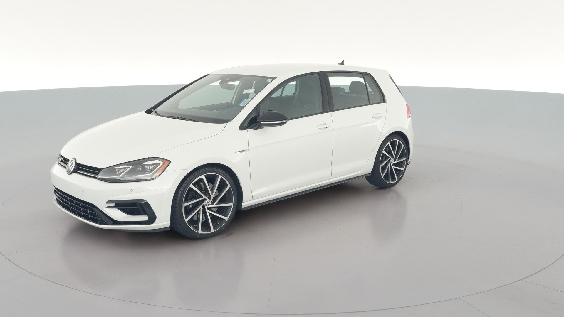 2019 Volkswagen Golf R vehicle photo