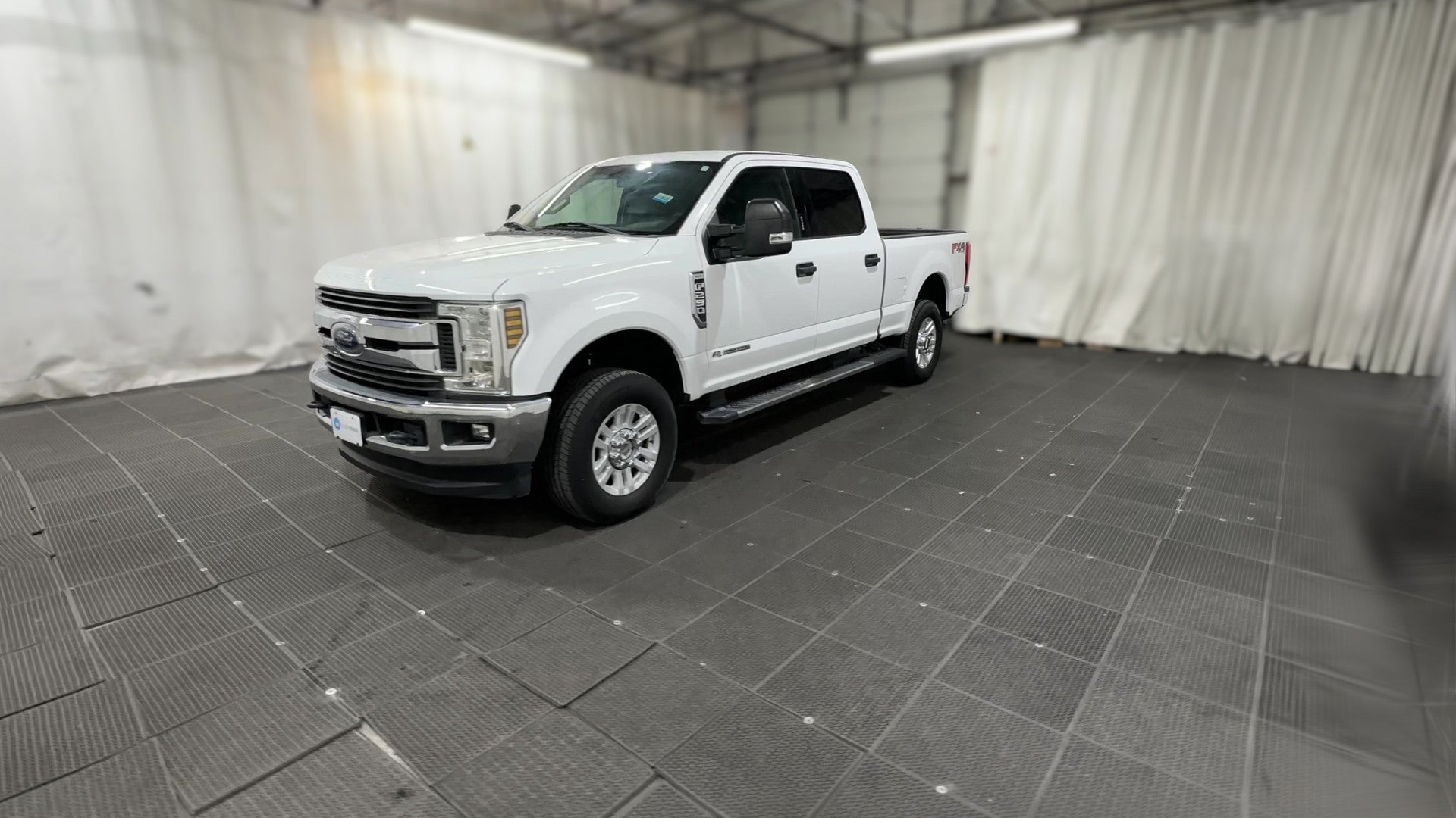 2019 Ford F250 Super Duty Crew Cab vehicle photo