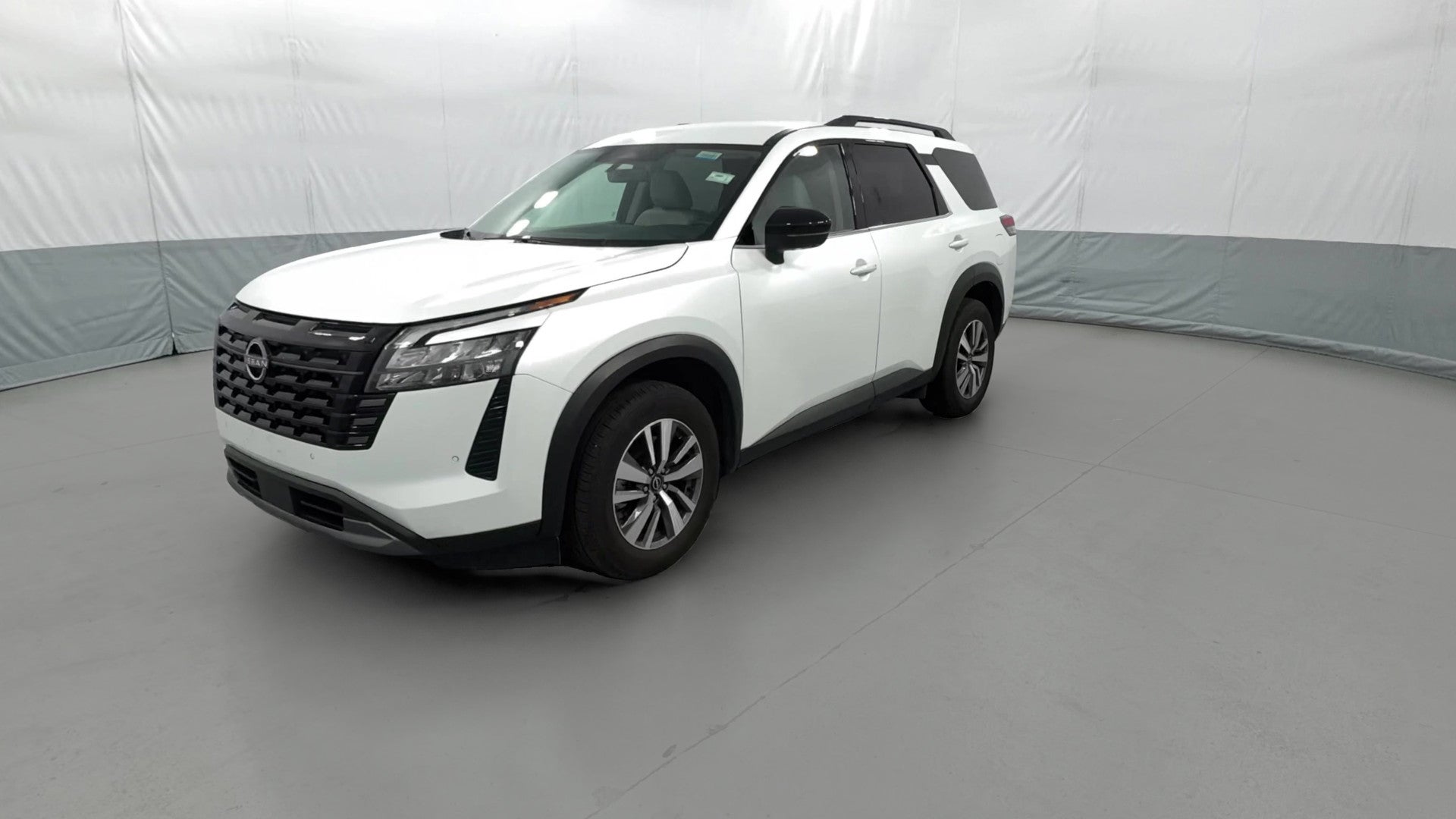 2026 Nissan Pathfinder vehicle photo