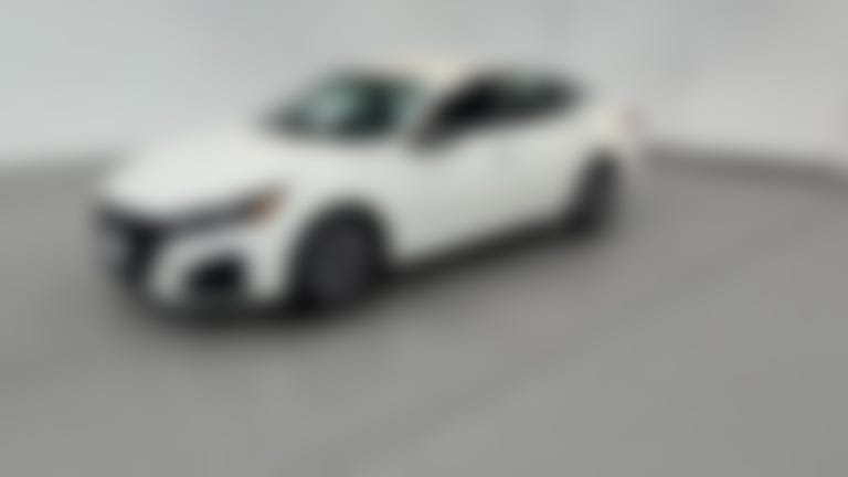 2025 Nissan Altima vehicle photo