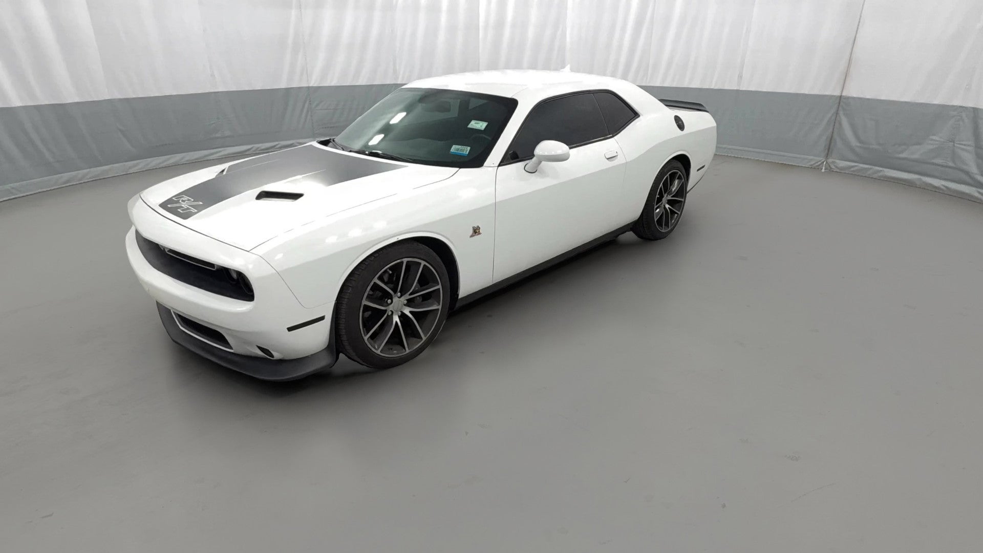 2016 Dodge Challenger vehicle photo
