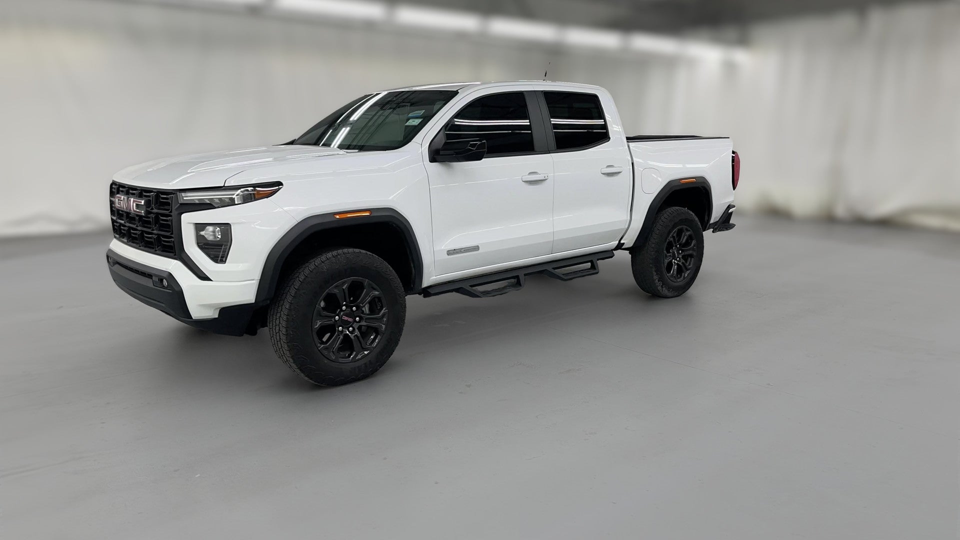 2024 GMC Canyon Crew Cab vehicle photo
