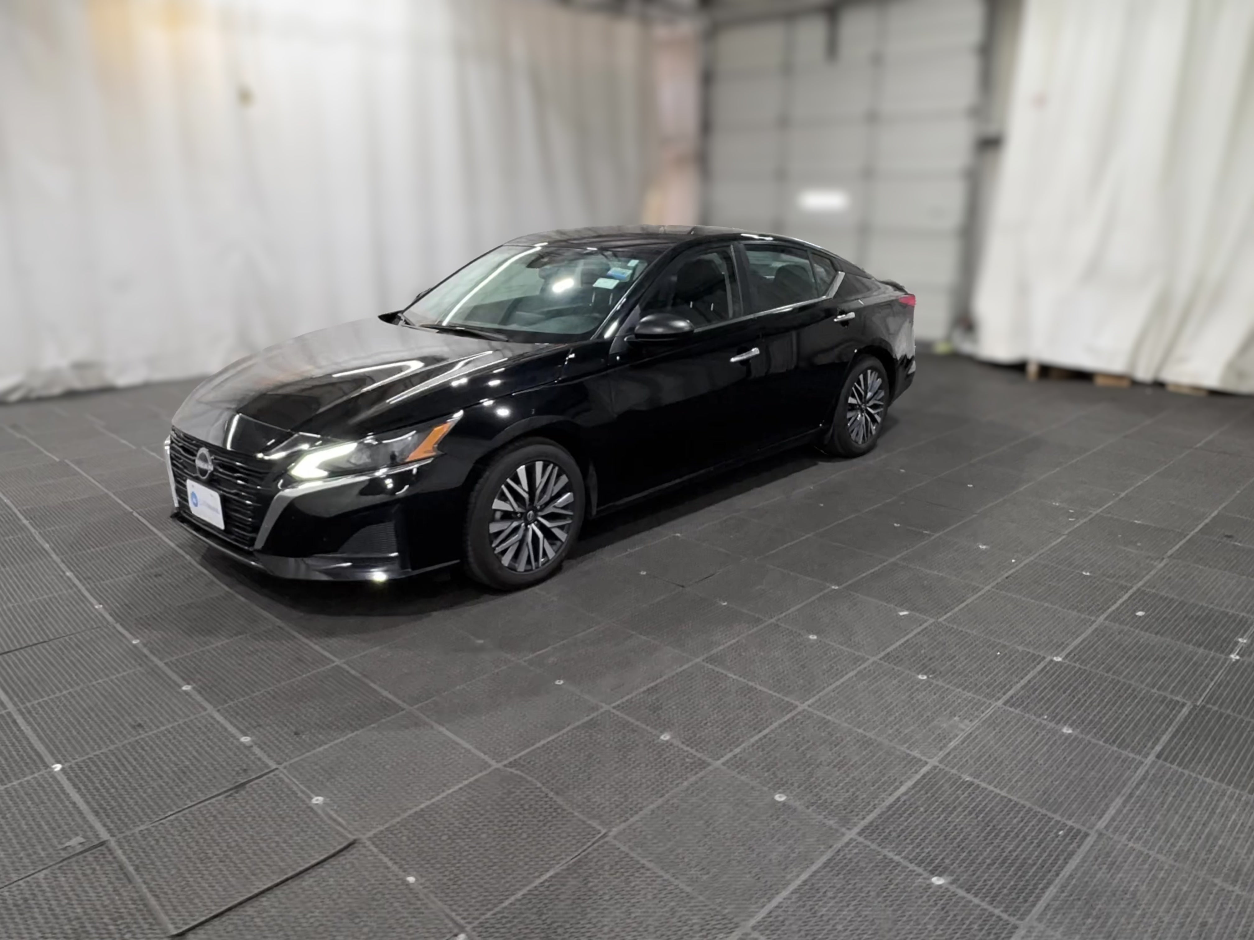 2025 Nissan Altima SV - Photo 22