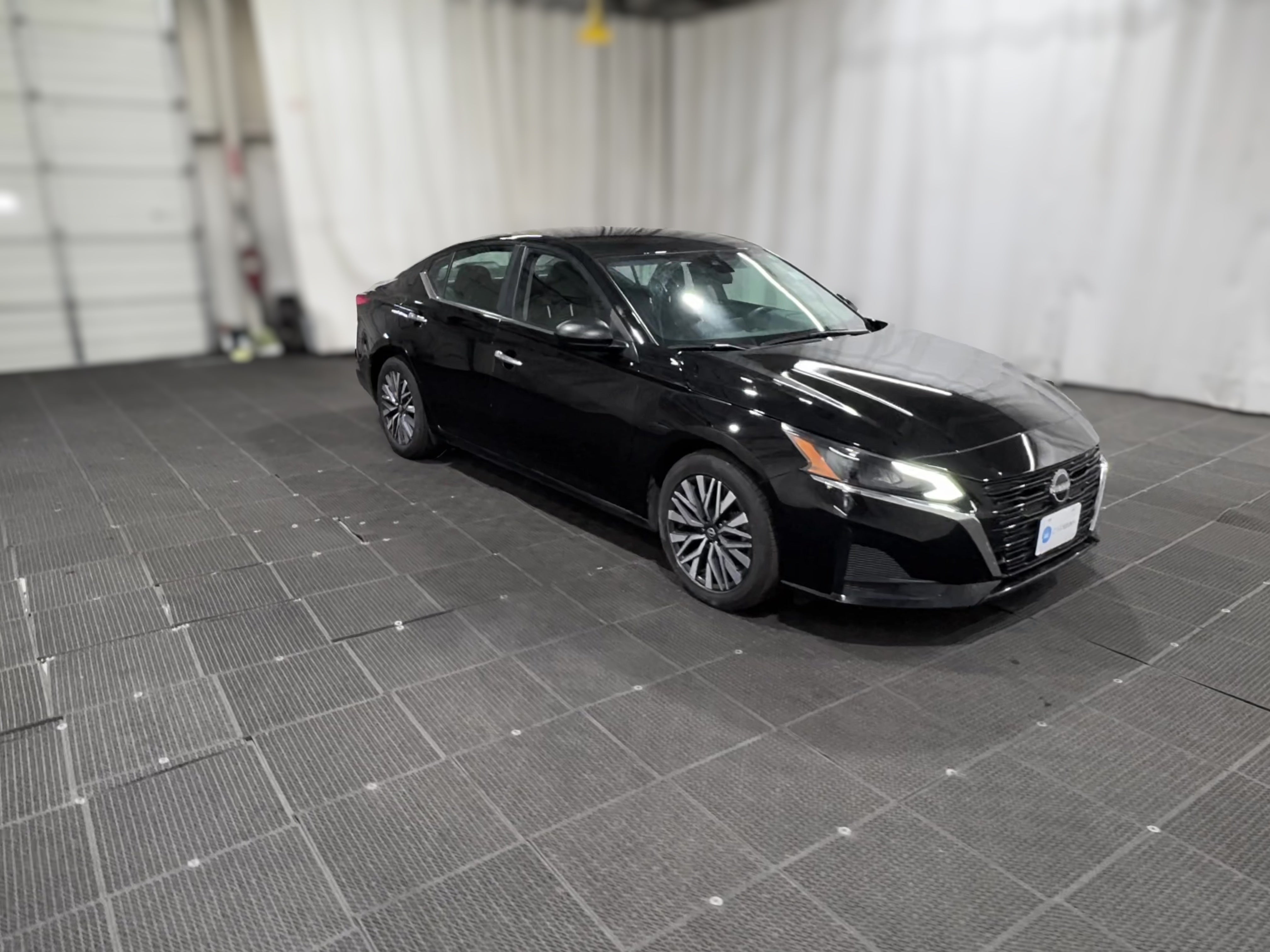 2025 Nissan Altima SV - Photo 34