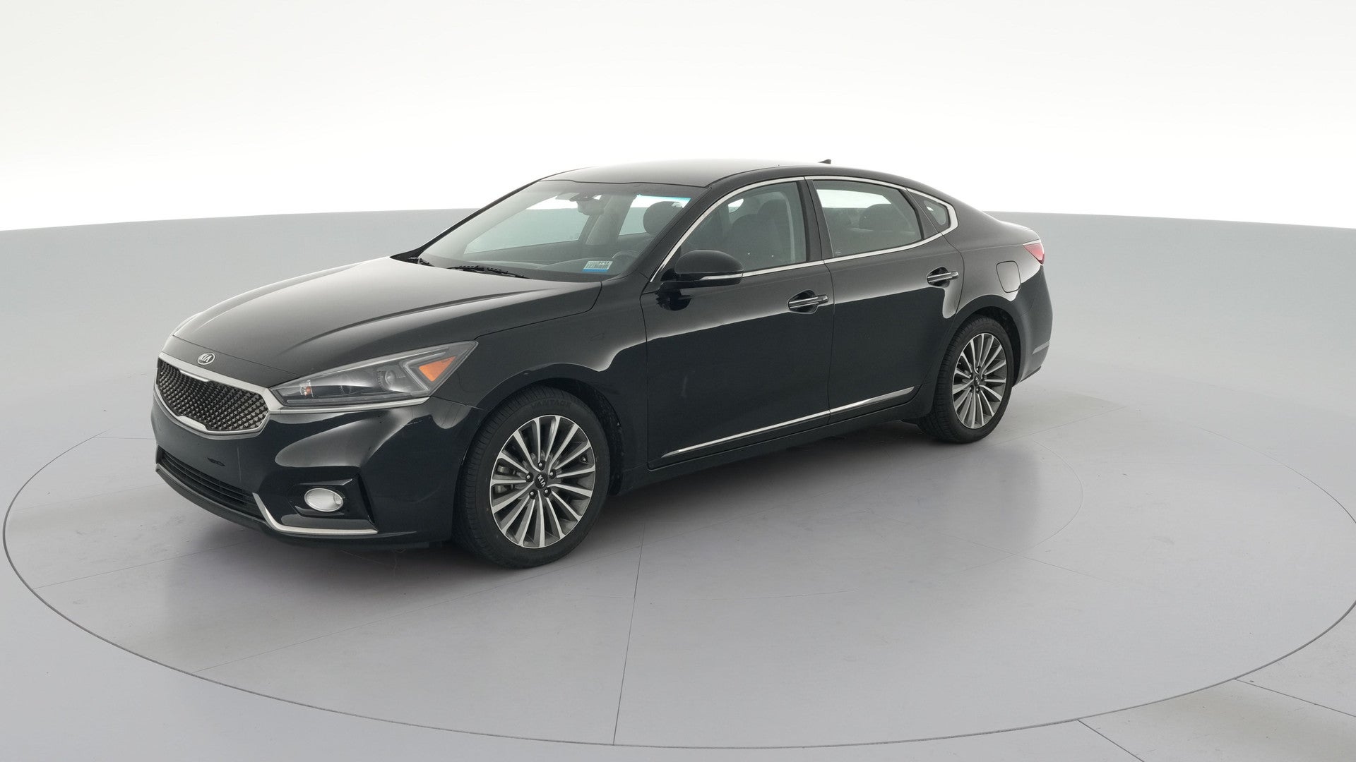 2019 Kia Cadenza vehicle photo