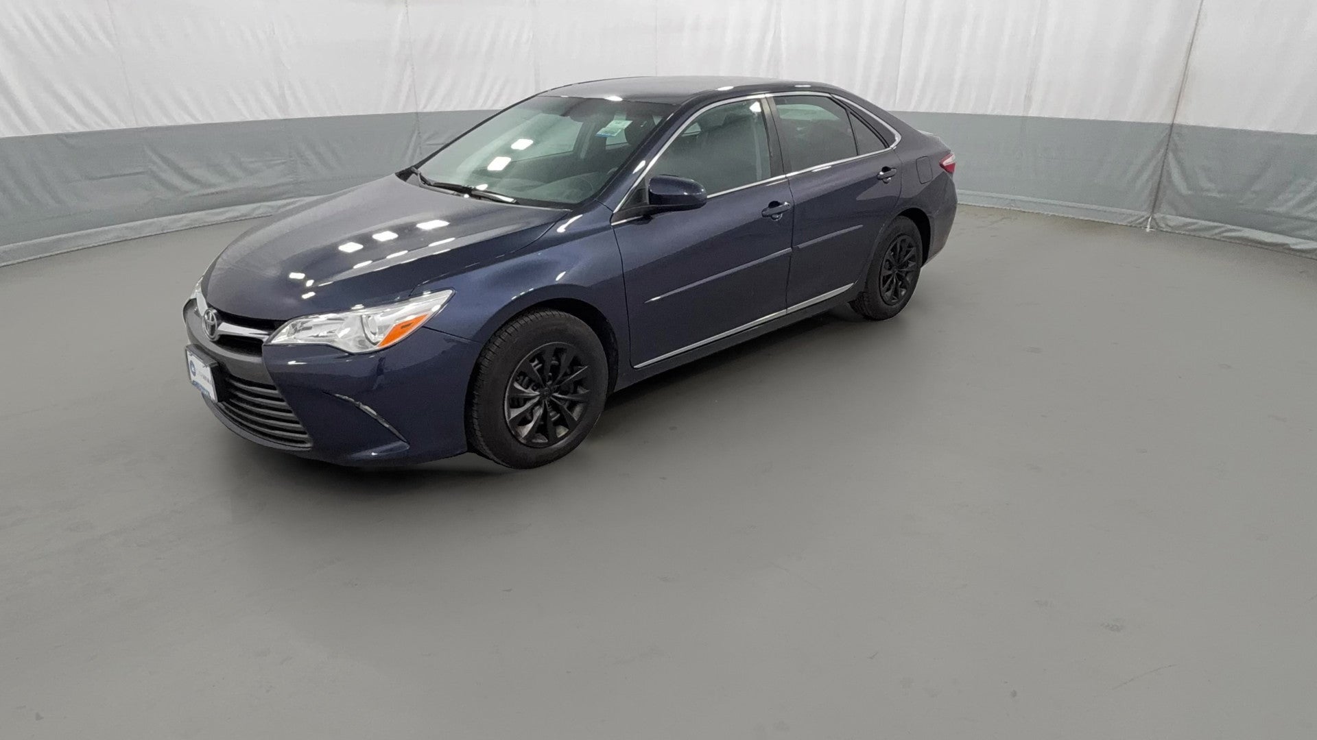 2016 Toyota Camry vehicle photo