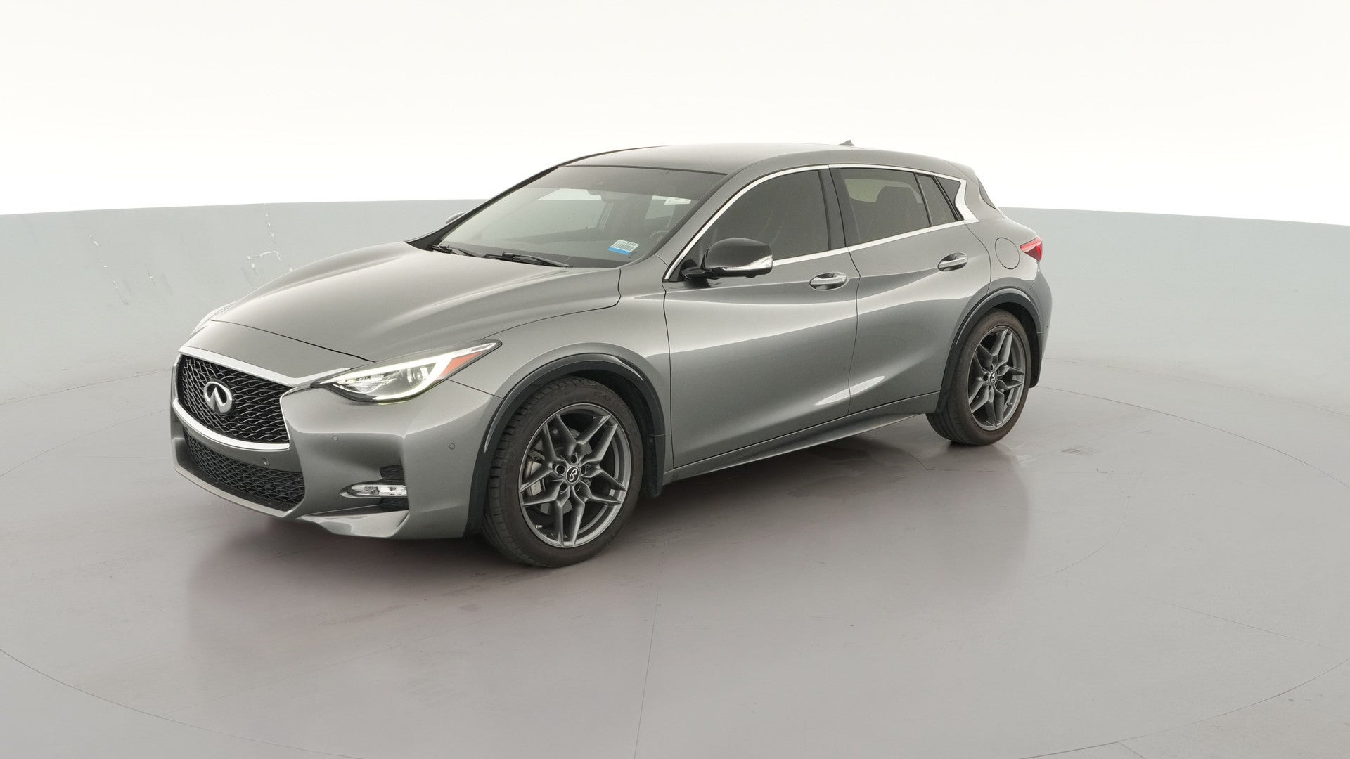 2018 INFINITI QX30 vehicle photo