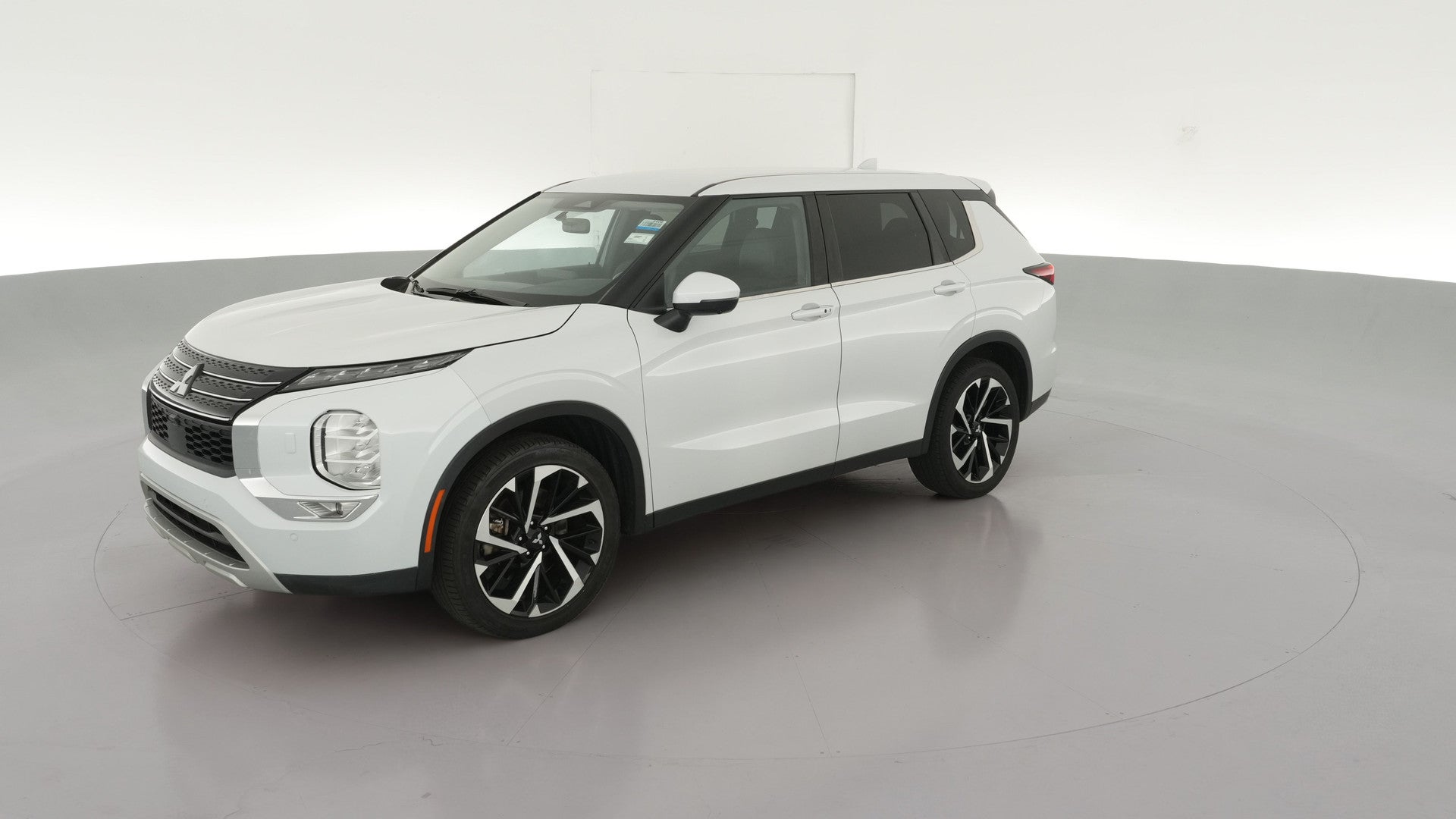 2024 Mitsubishi Outlander vehicle photo
