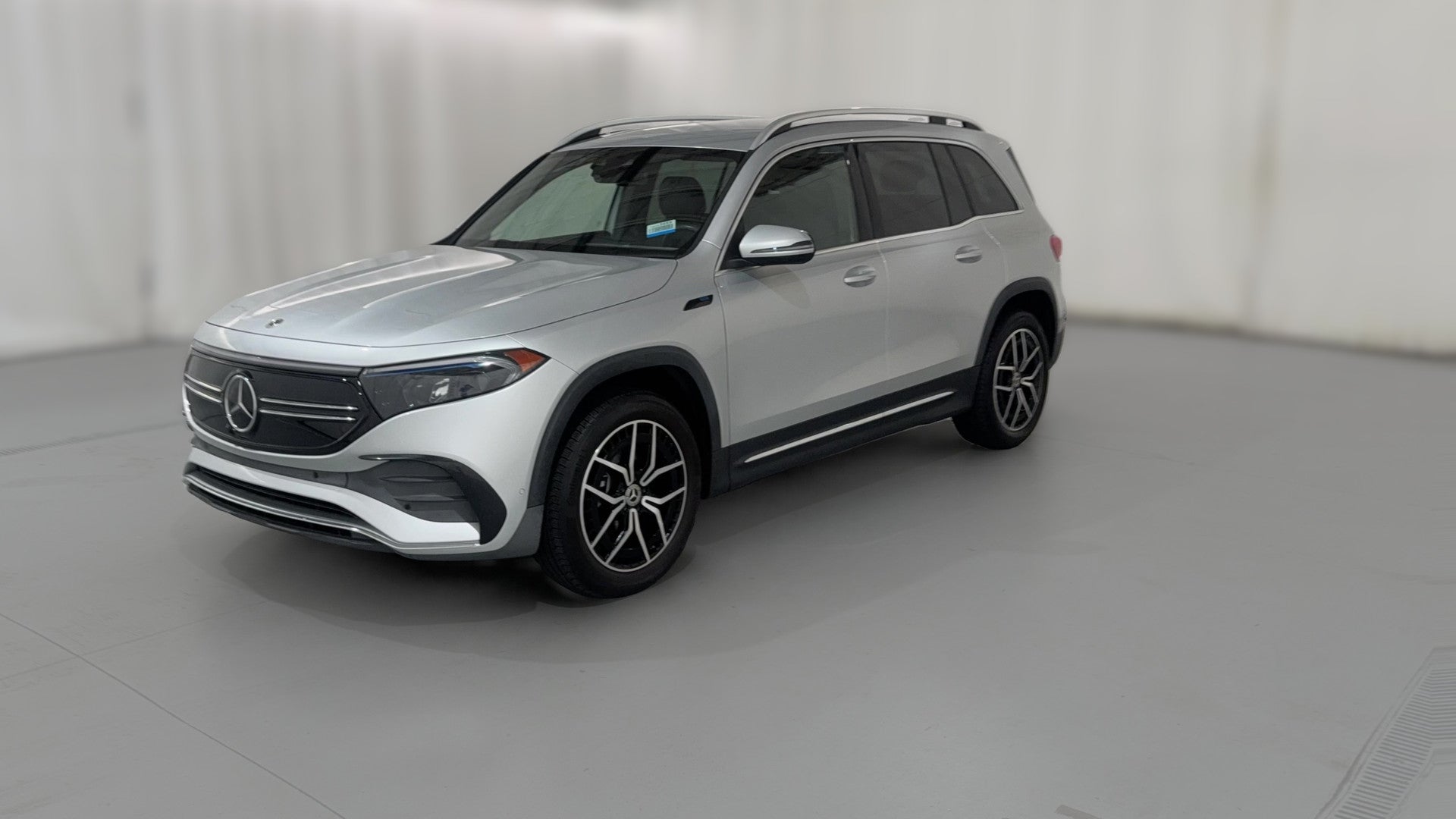 2022 Mercedes-Benz Mercedes-EQ EQB vehicle photo