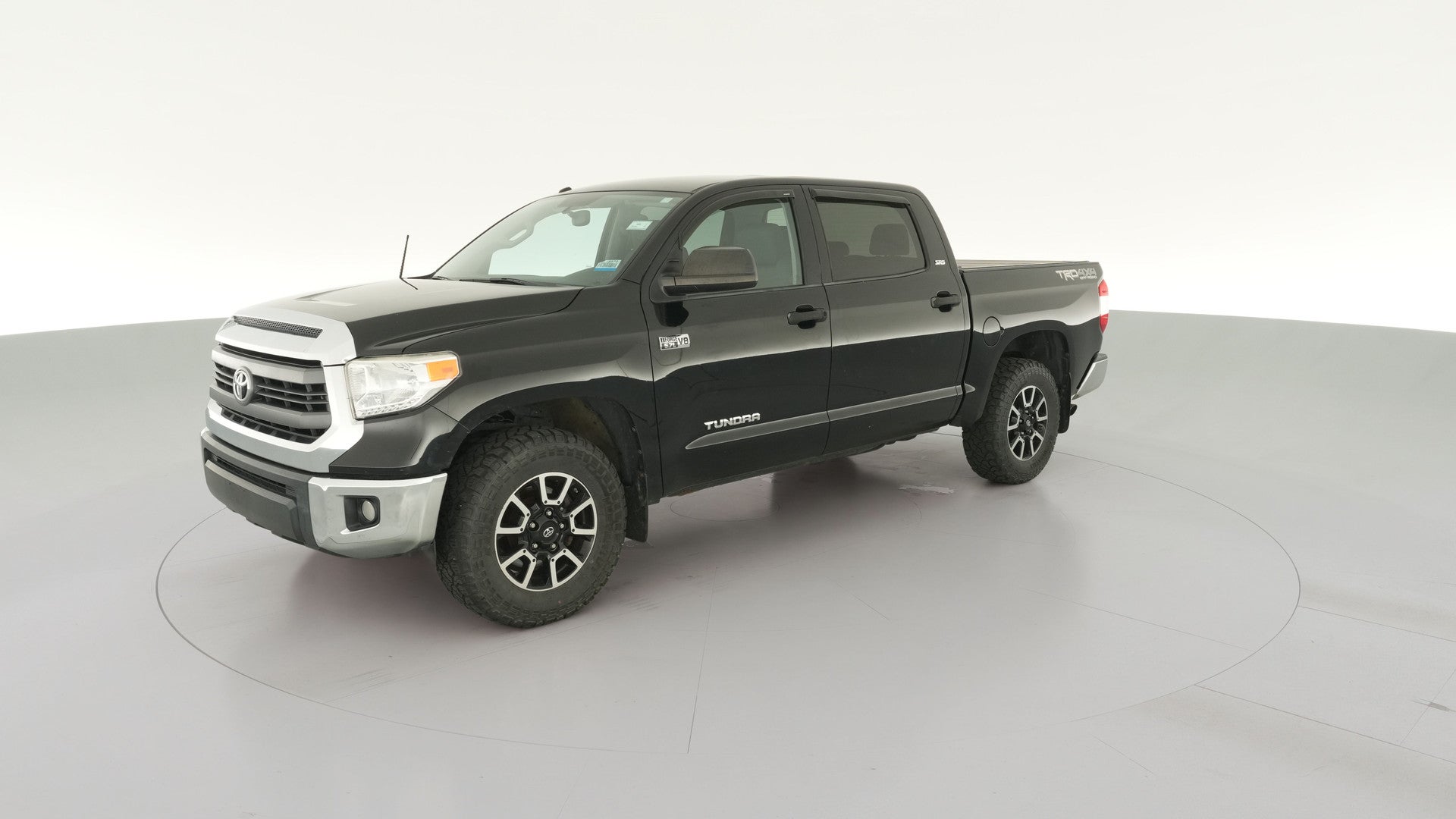 2015 Toyota Tundra CrewMax vehicle photo