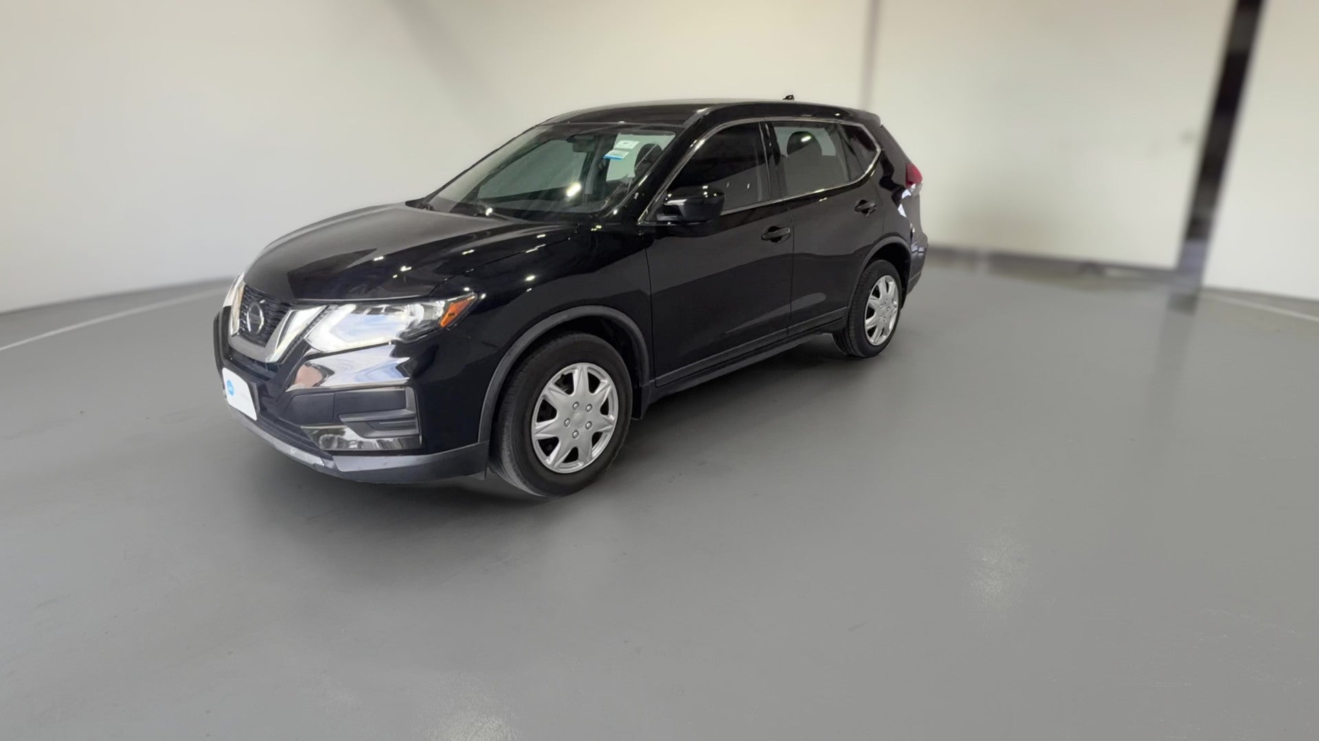 2018 Nissan Rogue vehicle photo