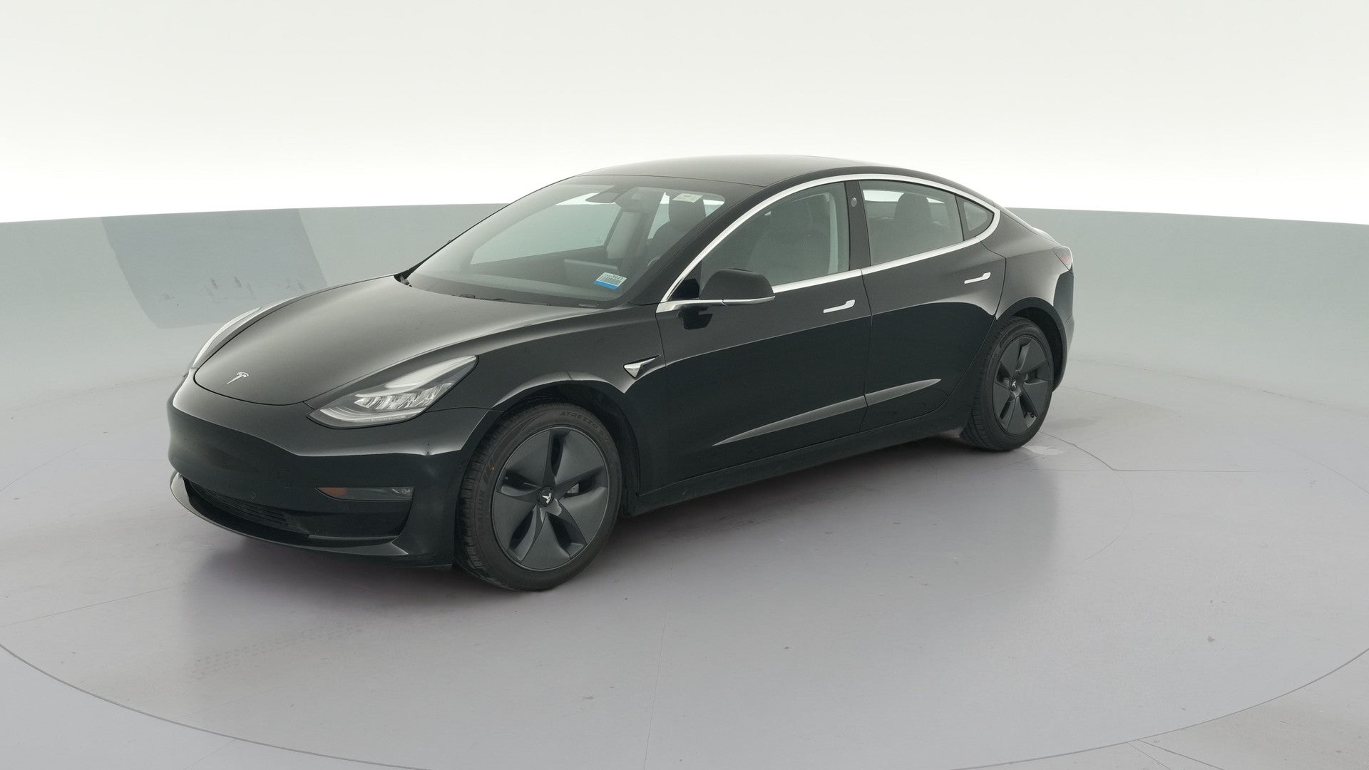 2018 Tesla Model 3 vehicle photo