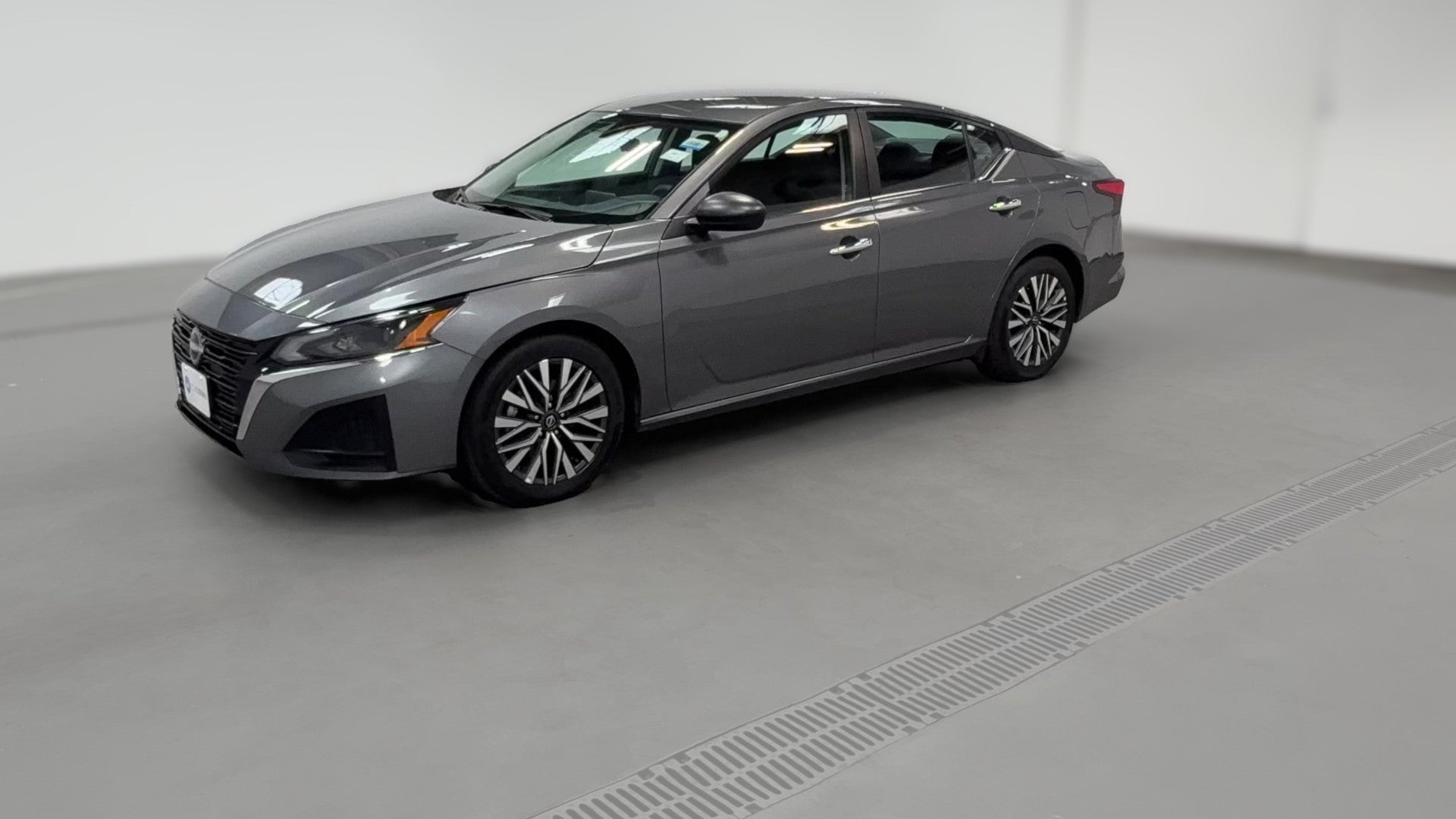 2025 Nissan Altima vehicle photo
