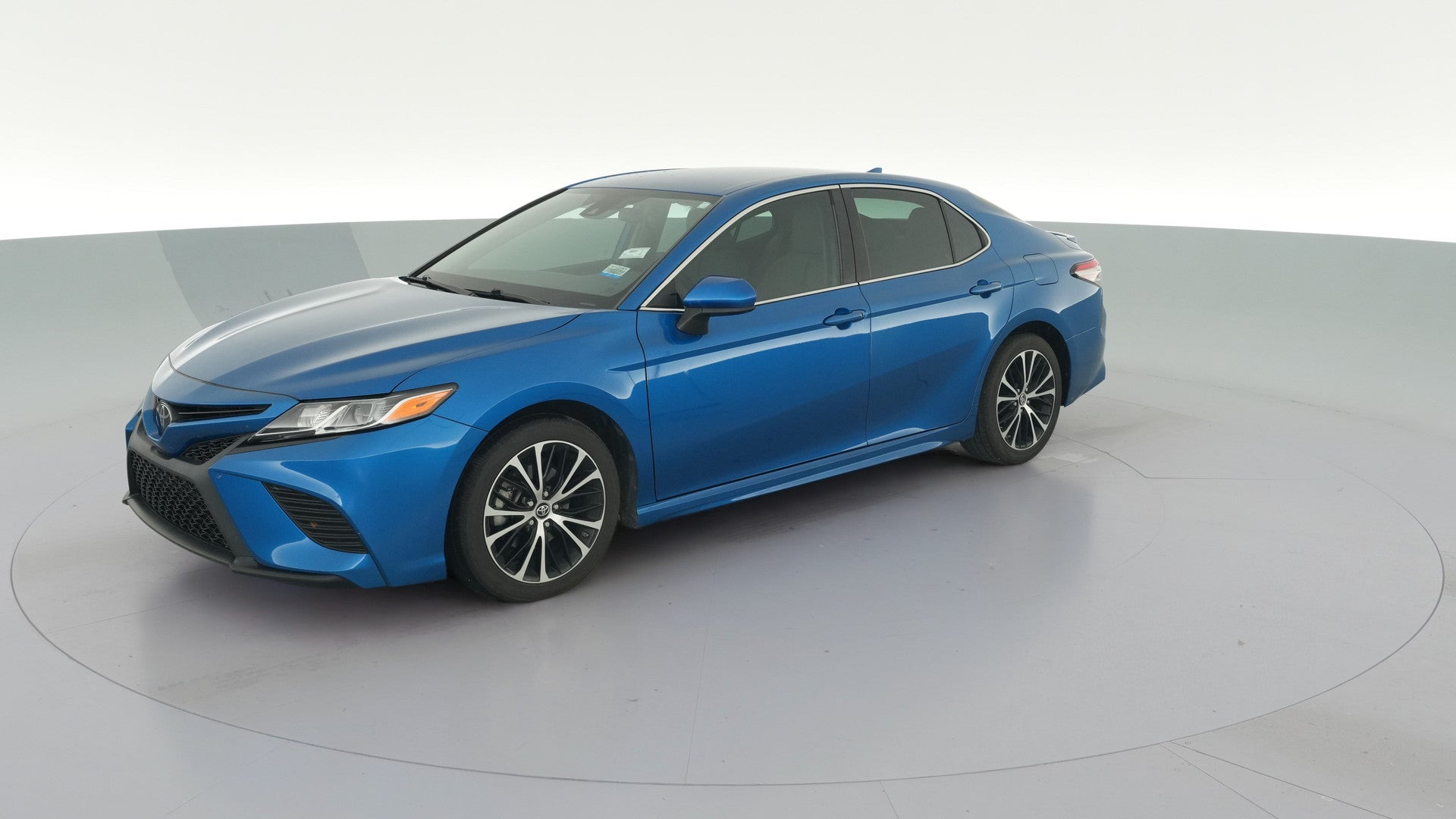 2019 Toyota Camry vehicle photo