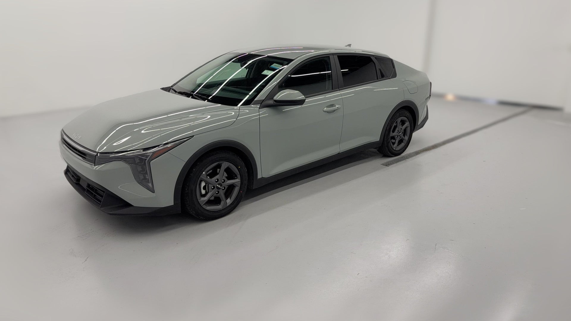 2025 Kia K4 vehicle photo