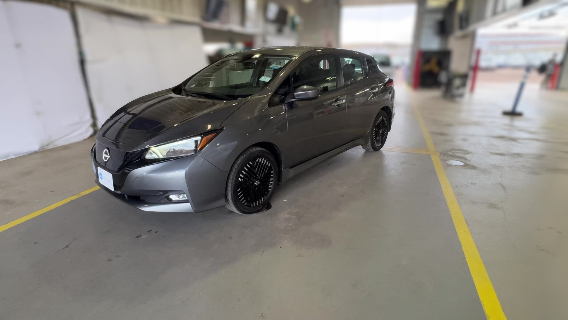 2024 Nissan LEAF vehicle photo