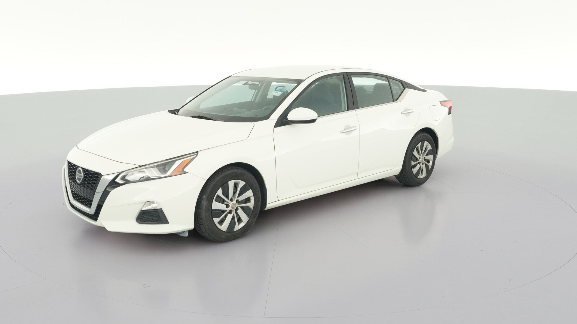 2020 Nissan Altima vehicle photo