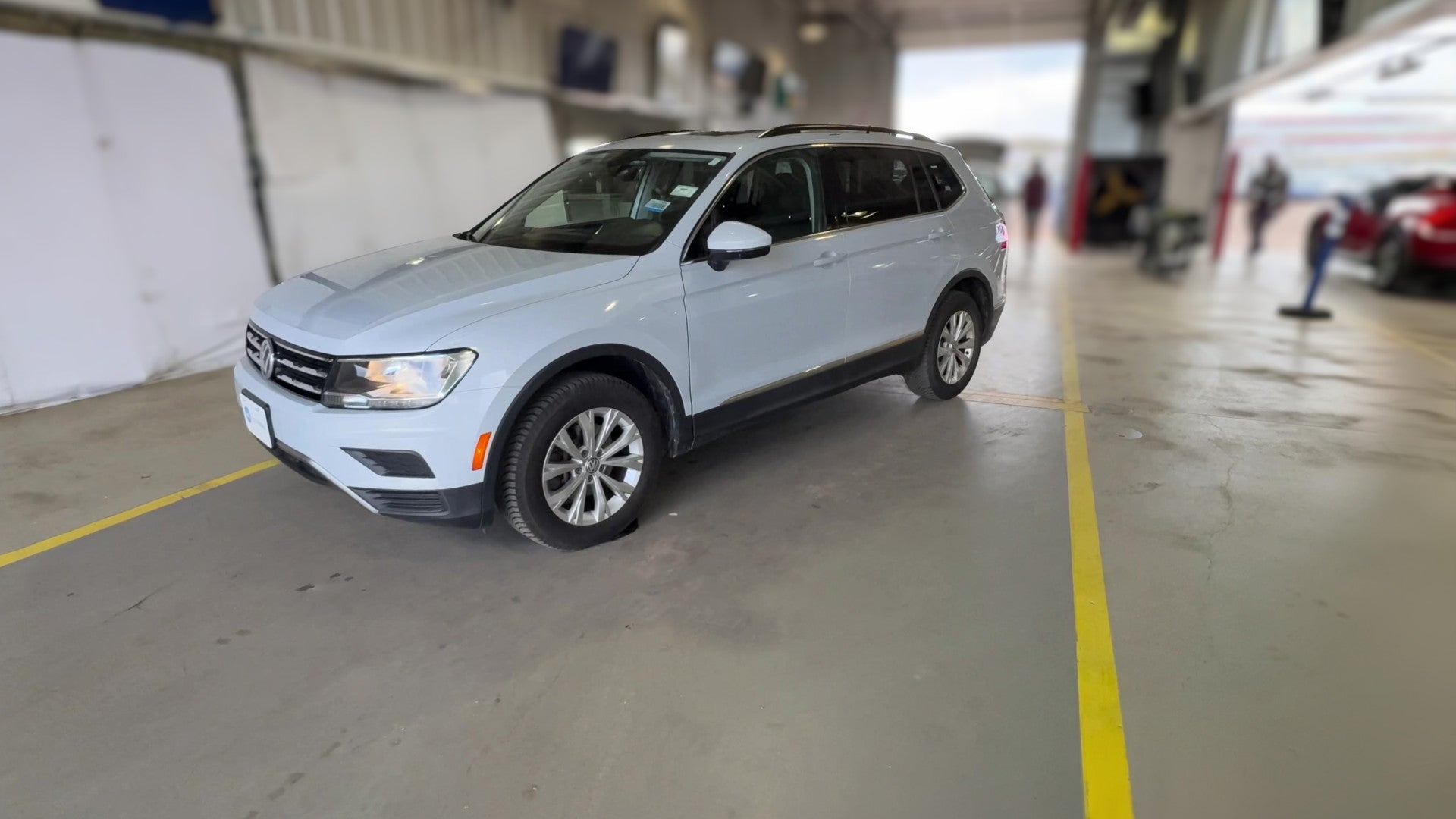 2018 Volkswagen Tiguan vehicle photo
