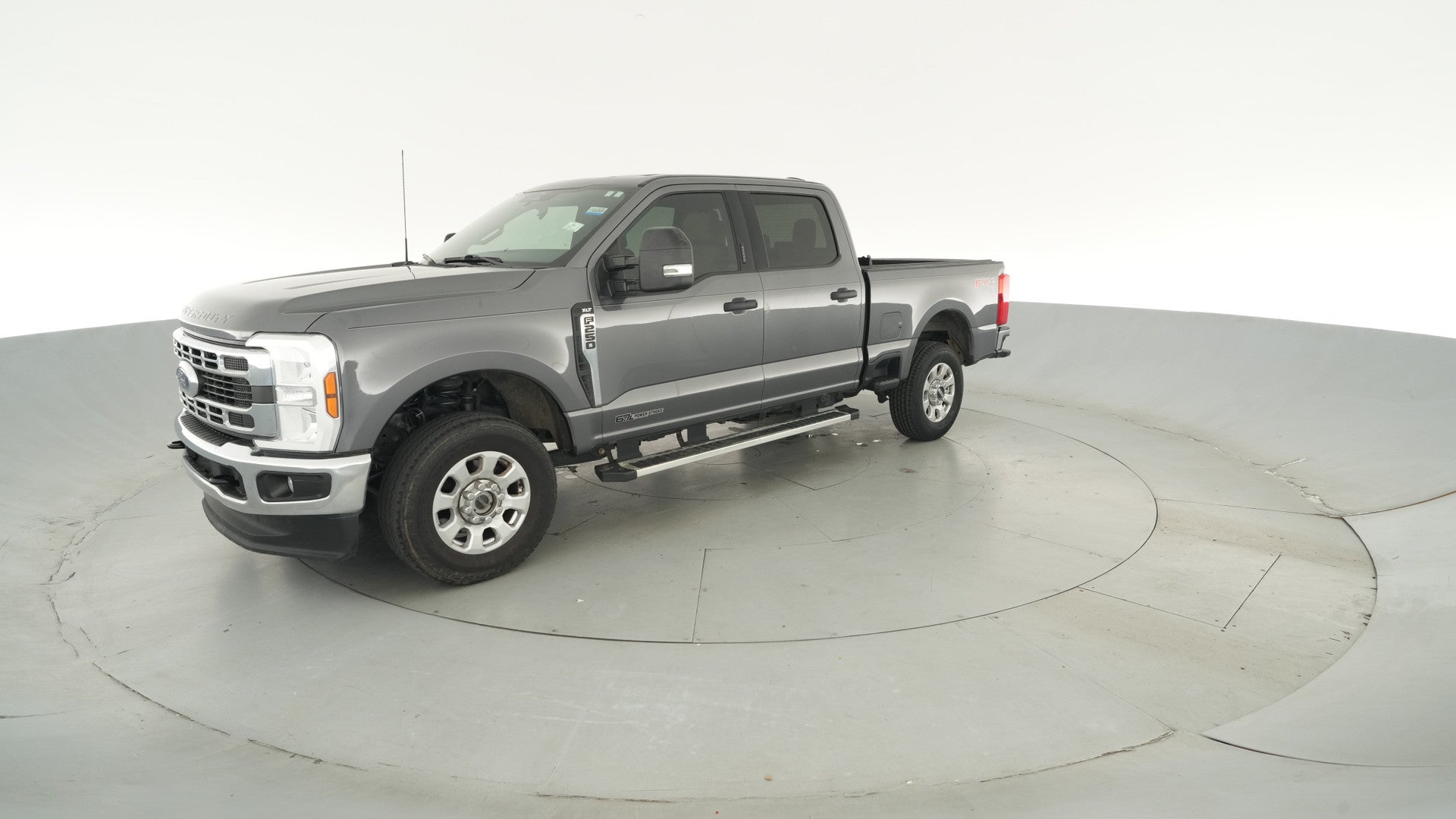 2024 Ford F250 Super Duty Crew Cab vehicle photo