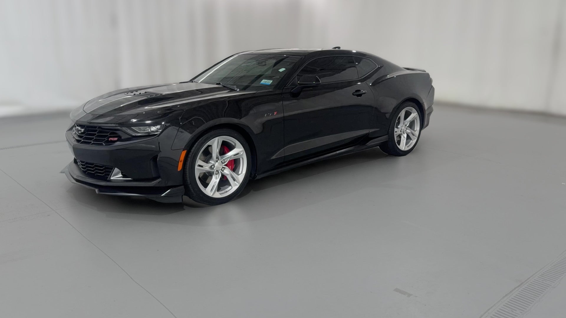 2022 Chevrolet Camaro vehicle photo