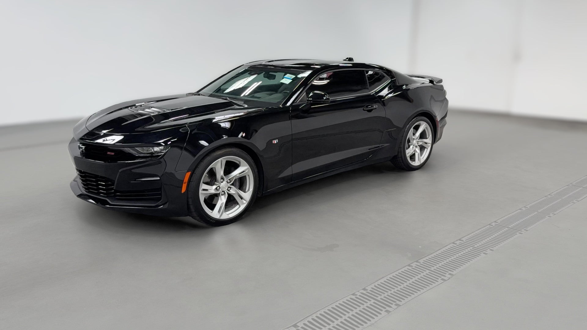 2020 Chevrolet Camaro vehicle photo