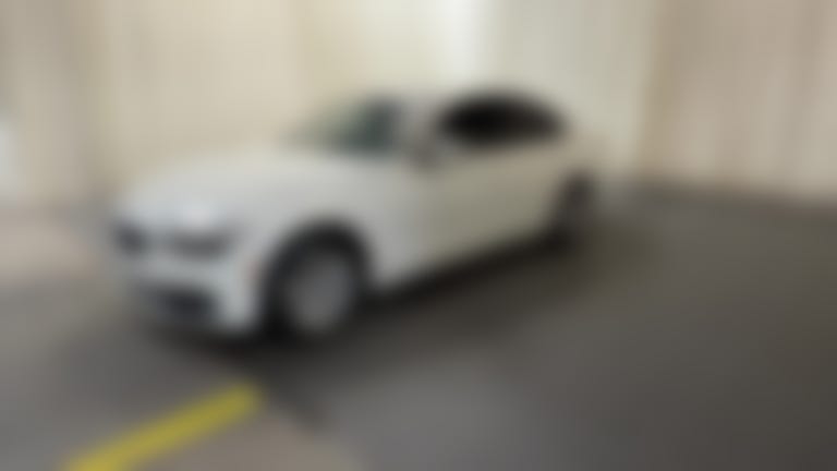 2018 BMW 3 Series vehicle photo