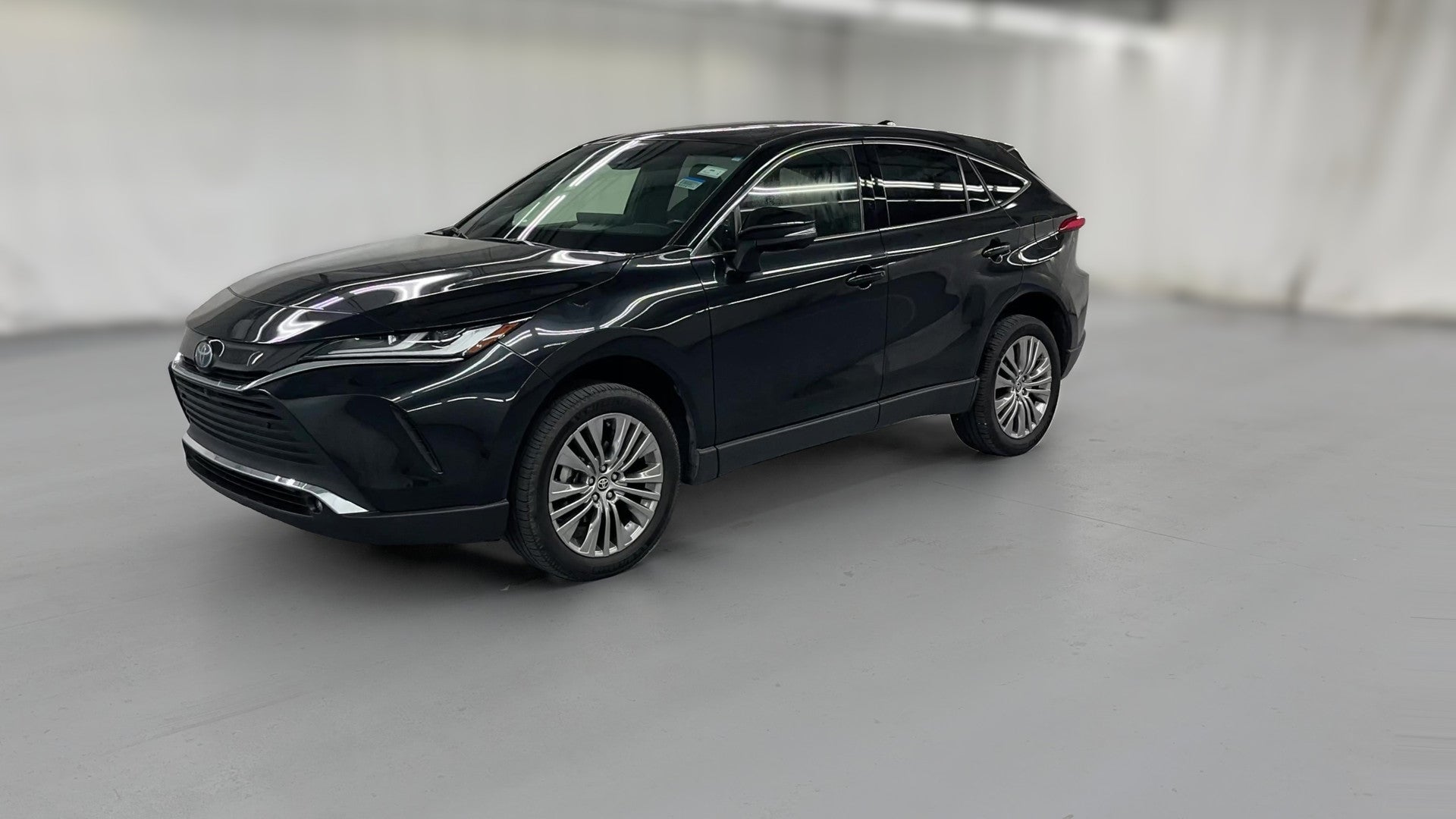 2022 Toyota Venza vehicle photo