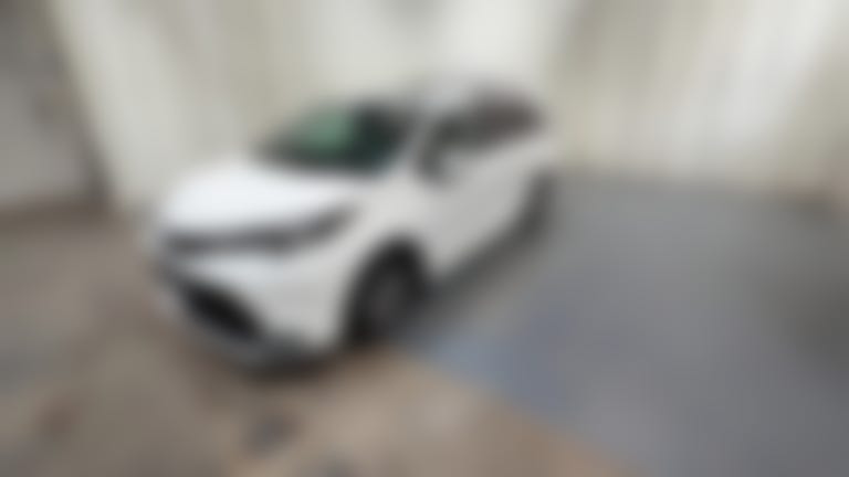 2025 Toyota Sienna vehicle photo