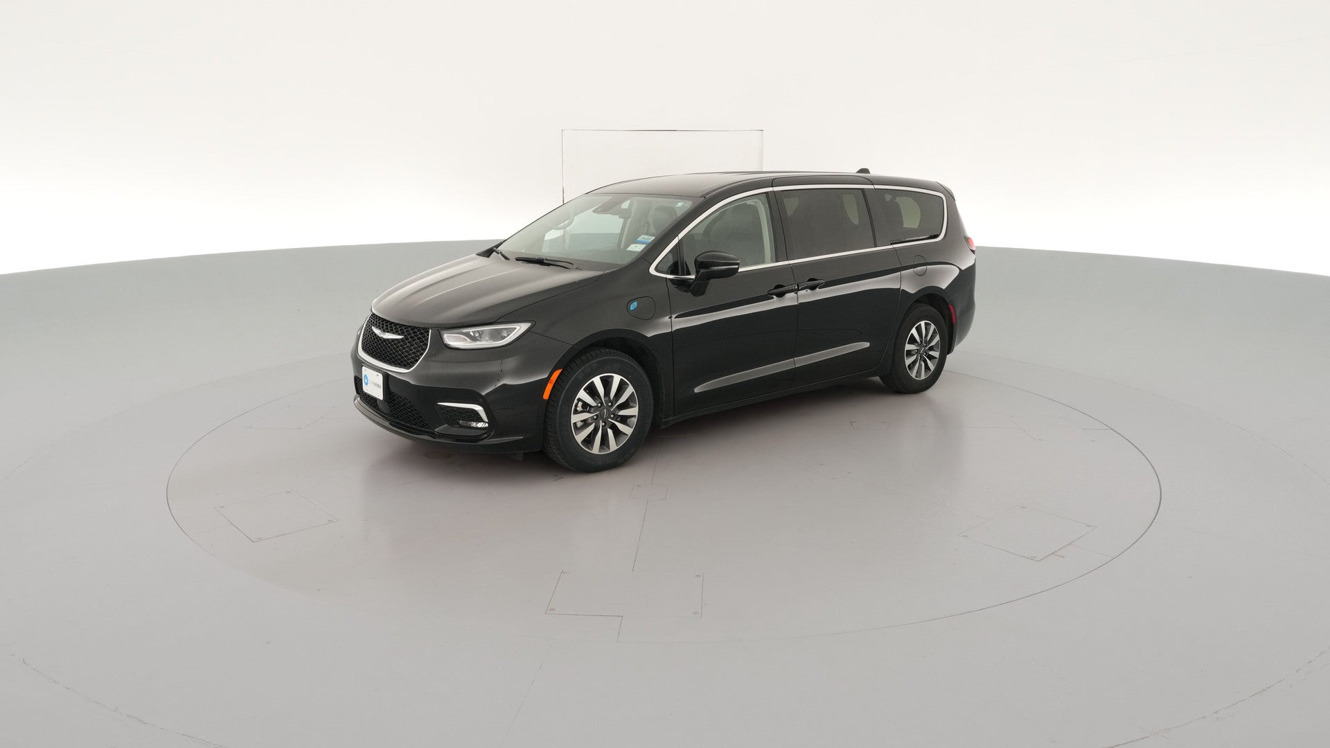 2024 Chrysler Pacifica Hybrid vehicle photo