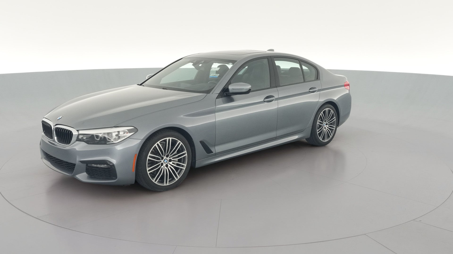 2019 BMW 5 Series vehicle photo