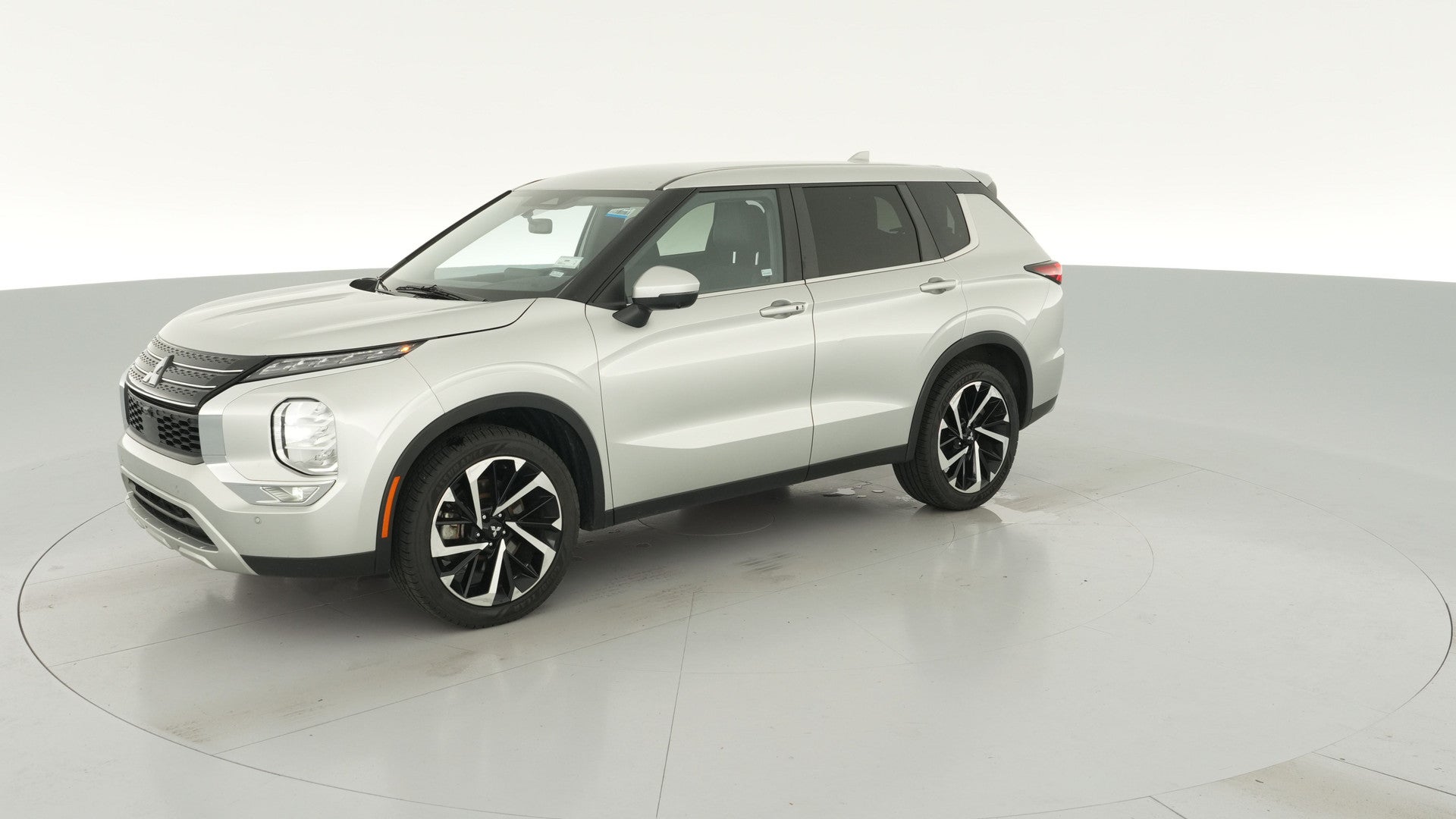 2024 Mitsubishi Outlander vehicle photo