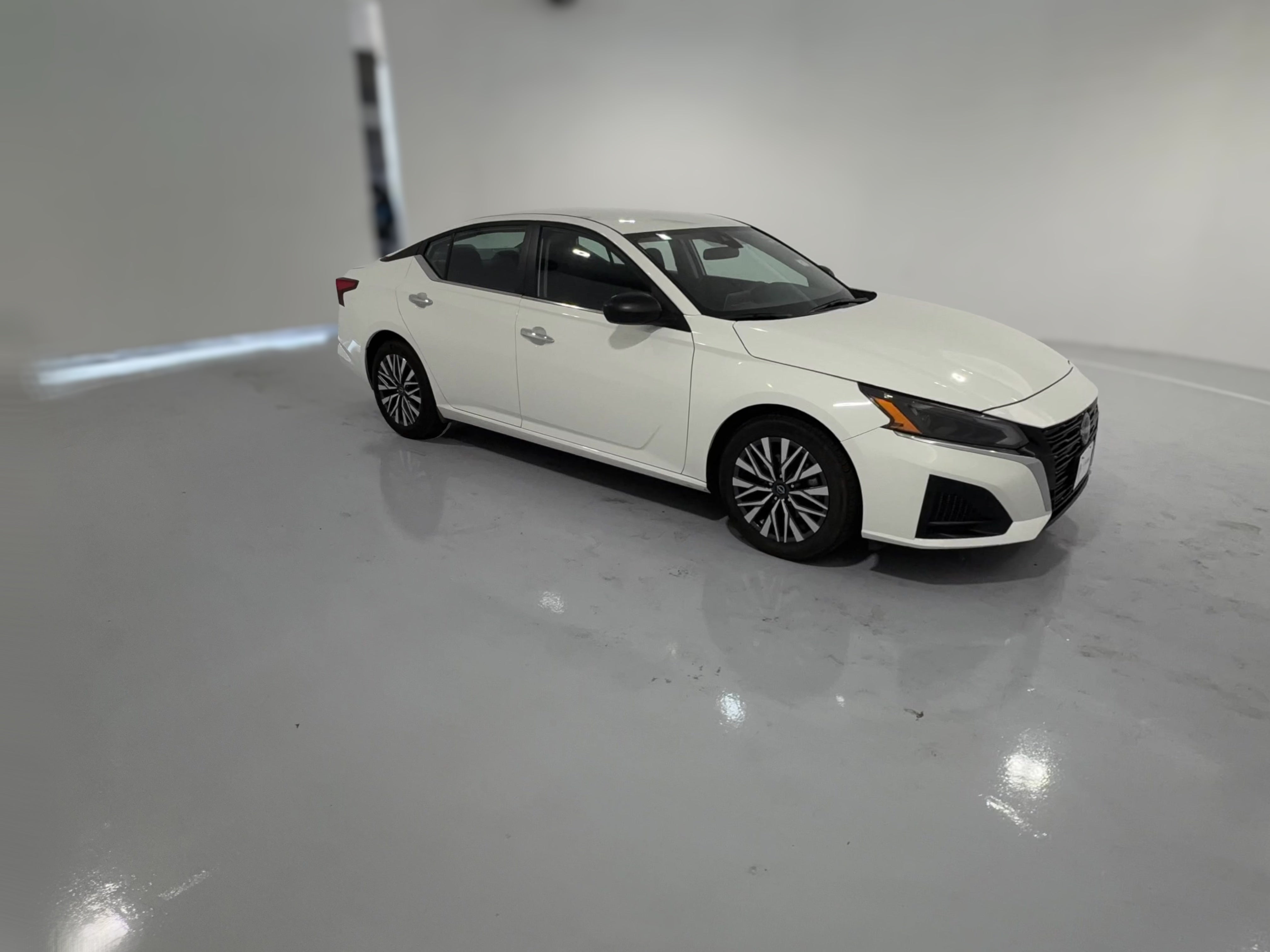 2025 Nissan Altima SV - Photo 29