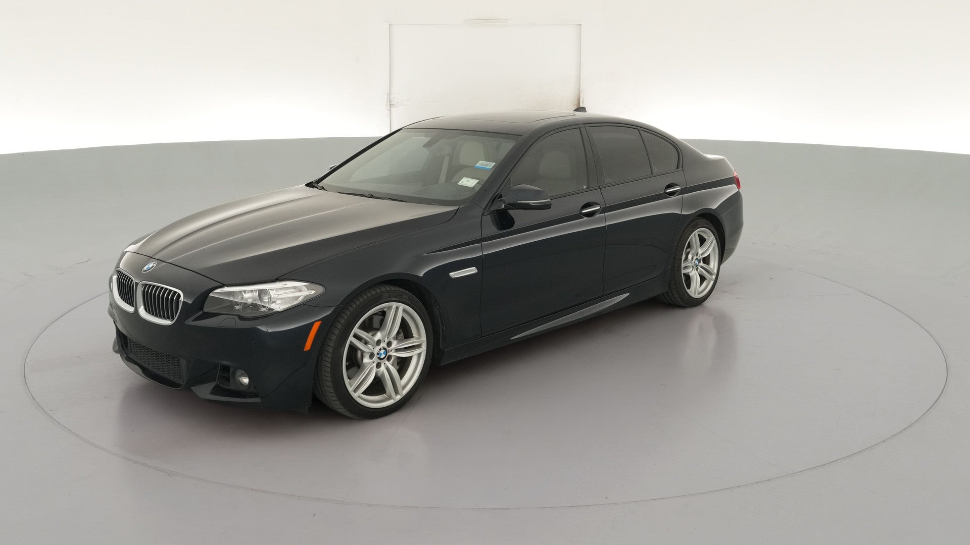 2016 BMW 5 Series vehicle photo