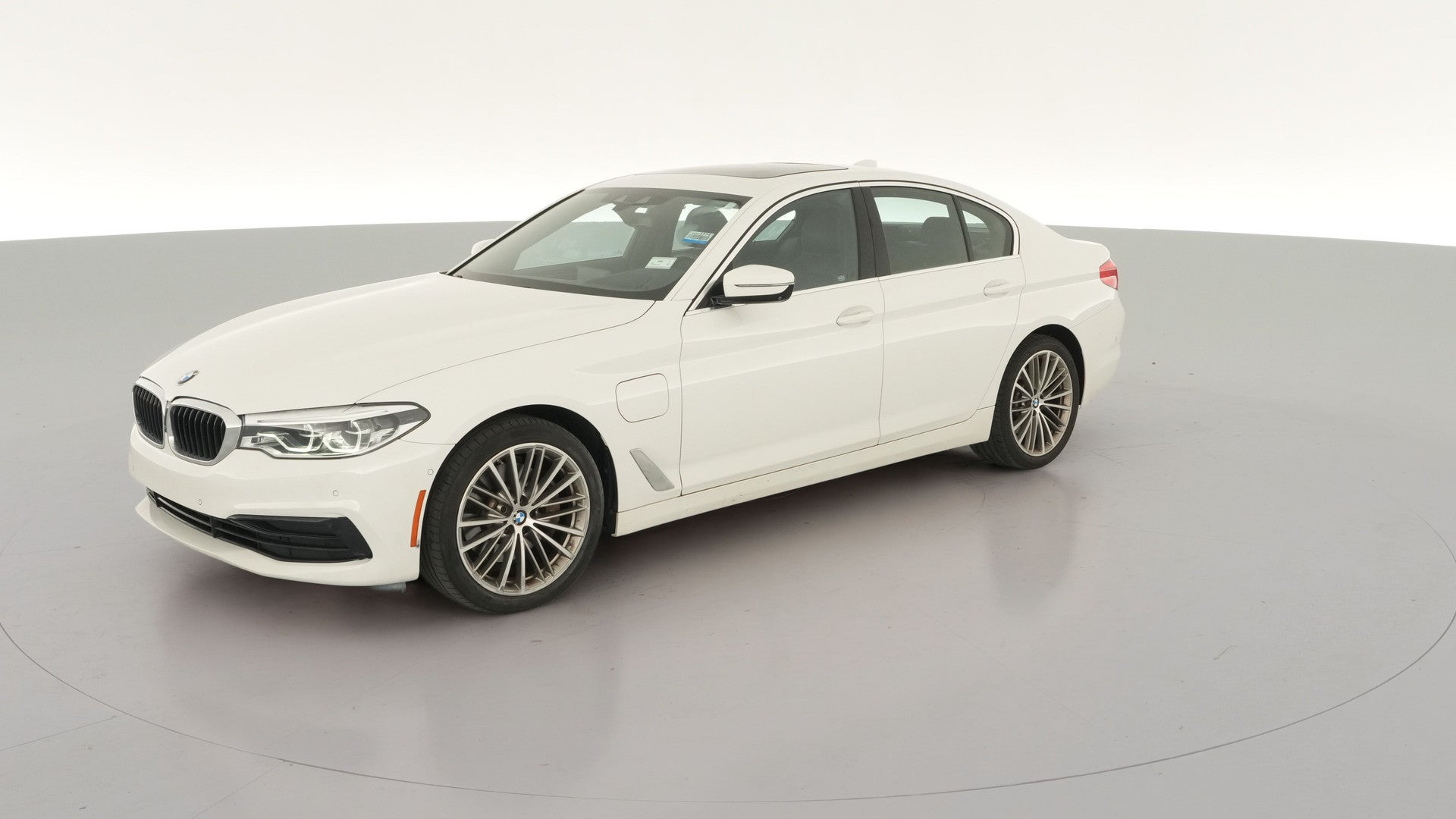 2020 BMW 5 Series vehicle photo